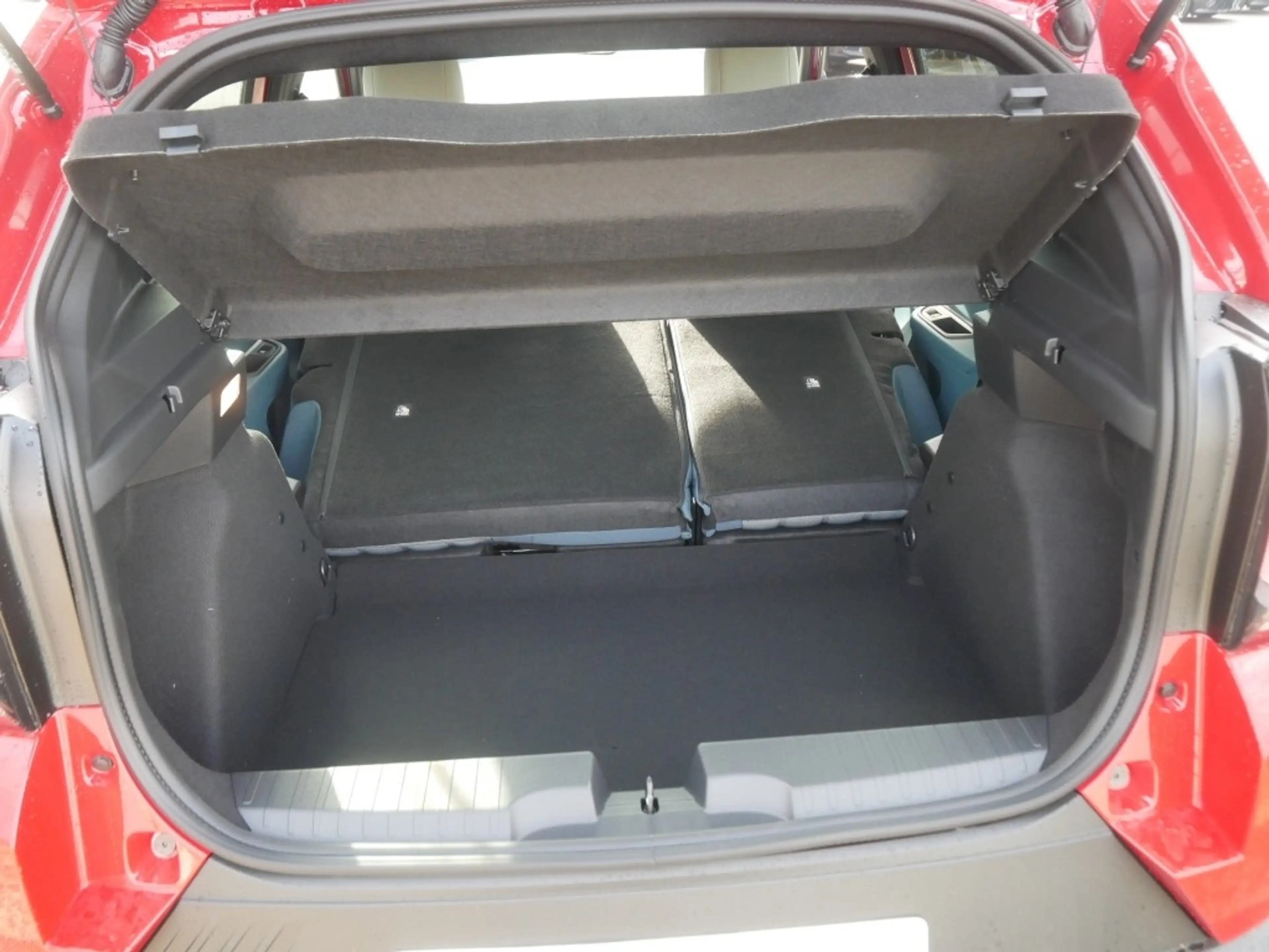 Fiat Grande Panda LA PRIMA HYBRID 1.2 eDCT 110 PS WINTER — photo 13