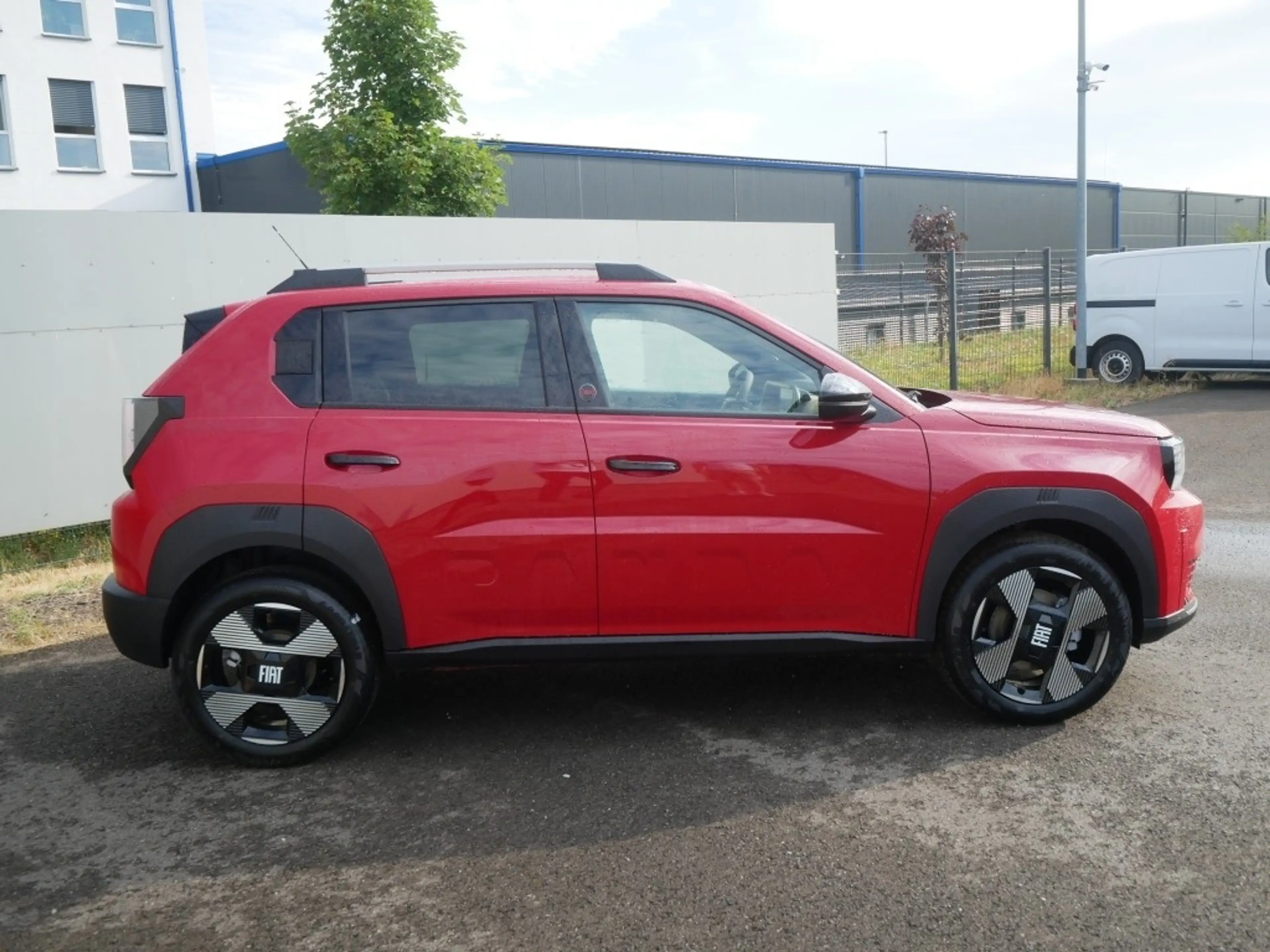 Fiat Grande Panda LA PRIMA HYBRID 1.2 eDCT 110 PS WINTER — photo 2