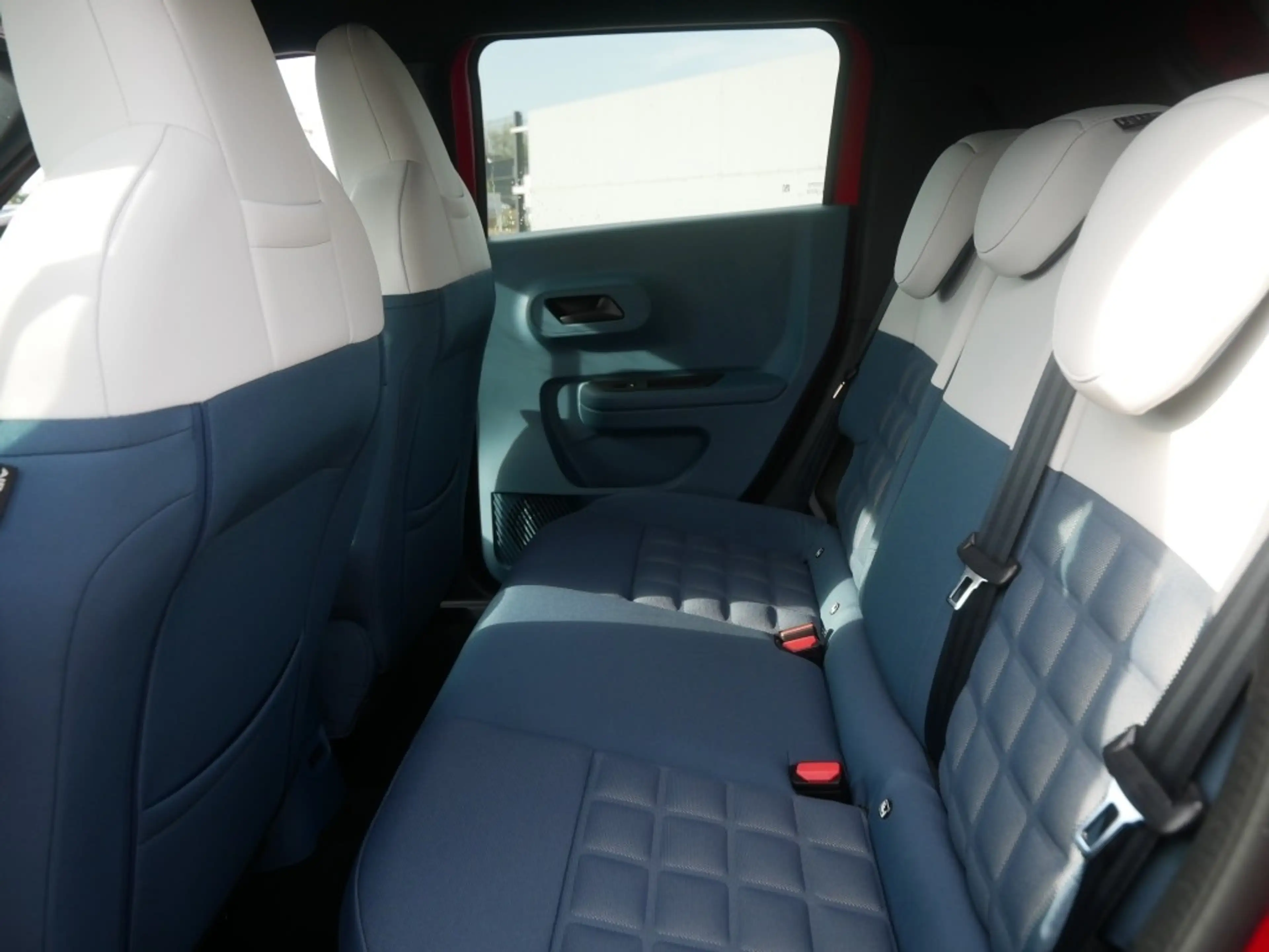 Fiat Grande Panda LA PRIMA HYBRID 1.2 eDCT 110 PS WINTER — photo 14