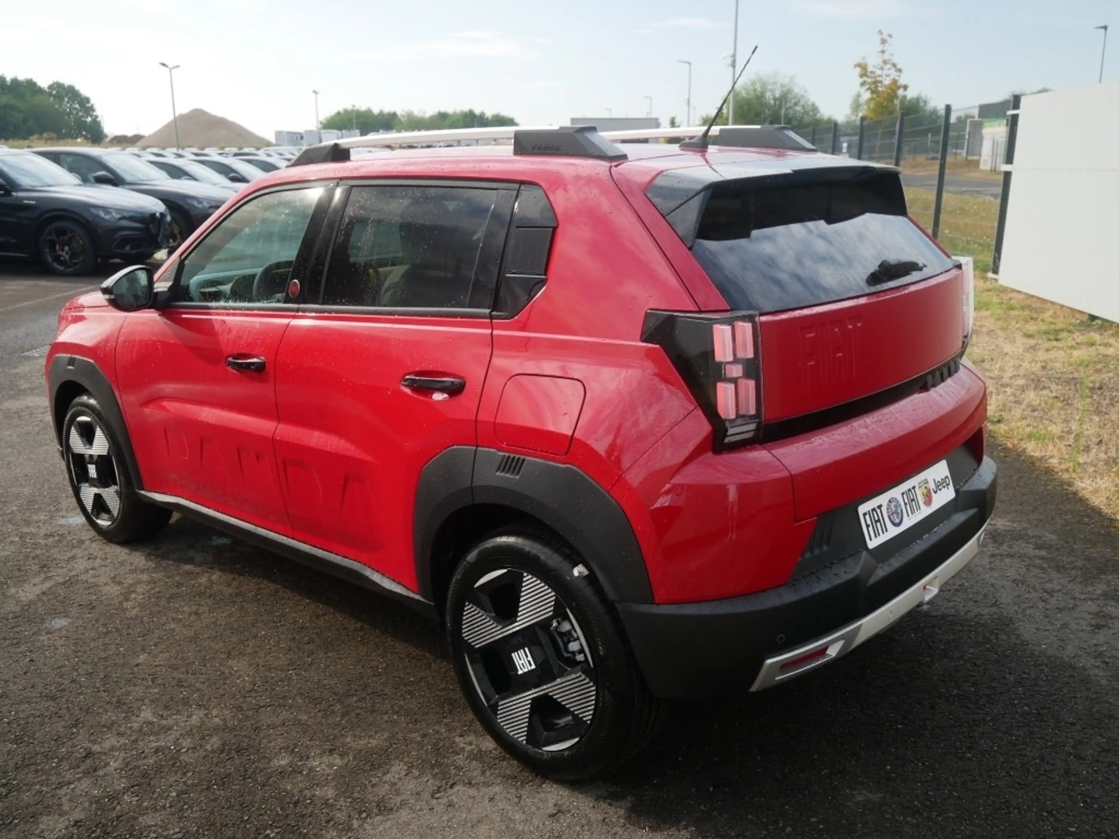 Fiat Grande Panda LA PRIMA HYBRID 1.2 eDCT 110 PS WINTER — photo 5