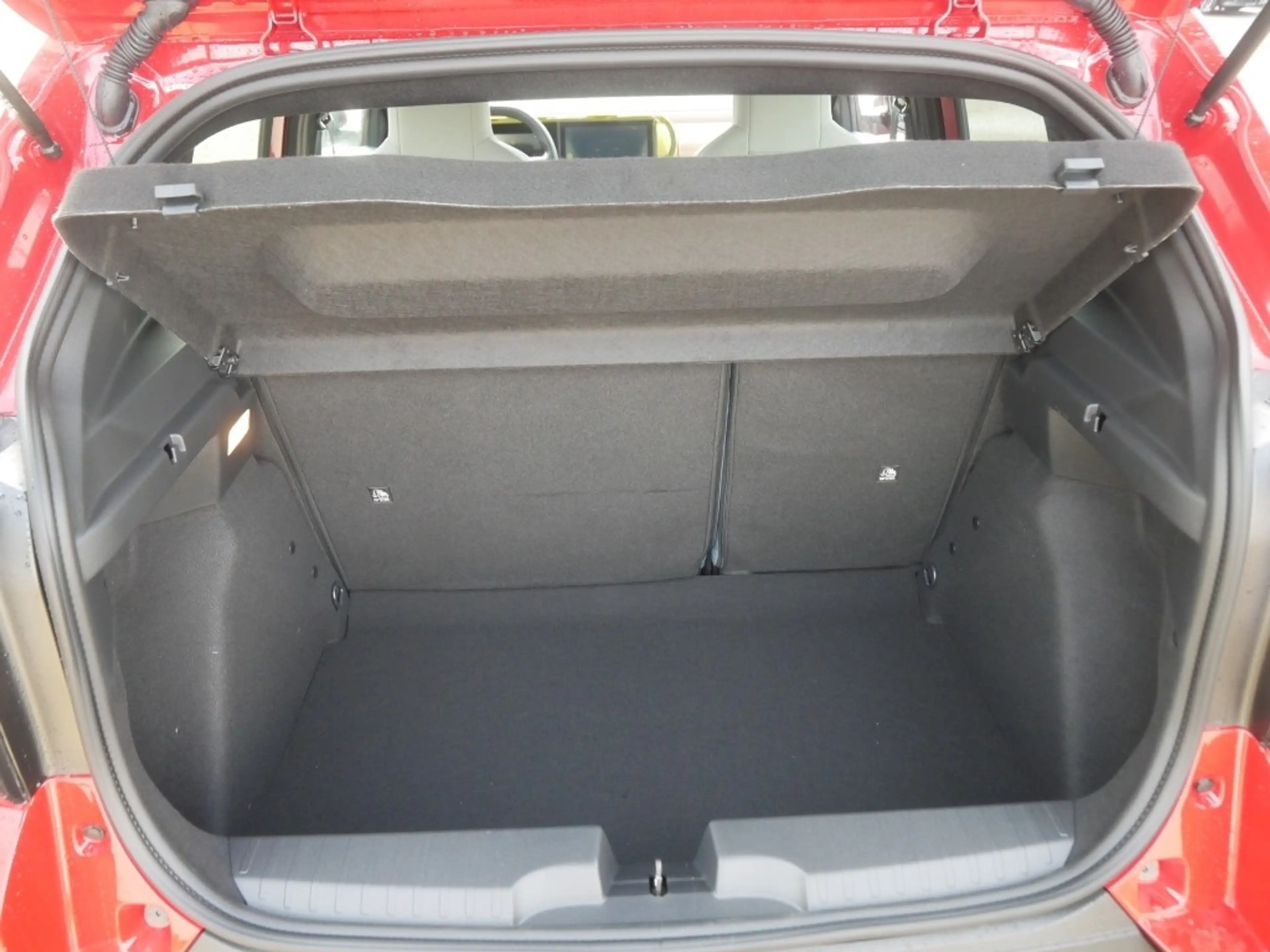 Fiat Grande Panda LA PRIMA HYBRID 1.2 eDCT 110 PS WINTER — photo 11