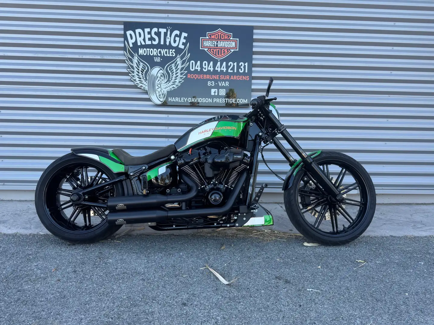 Harley-Davidson Breakout Vert - 1