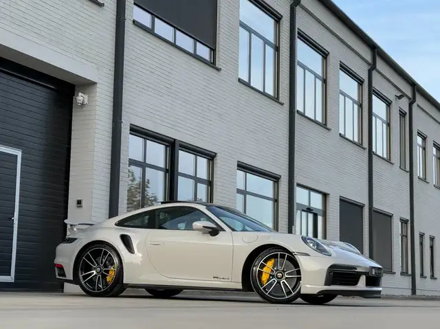 Porsche 992 main image