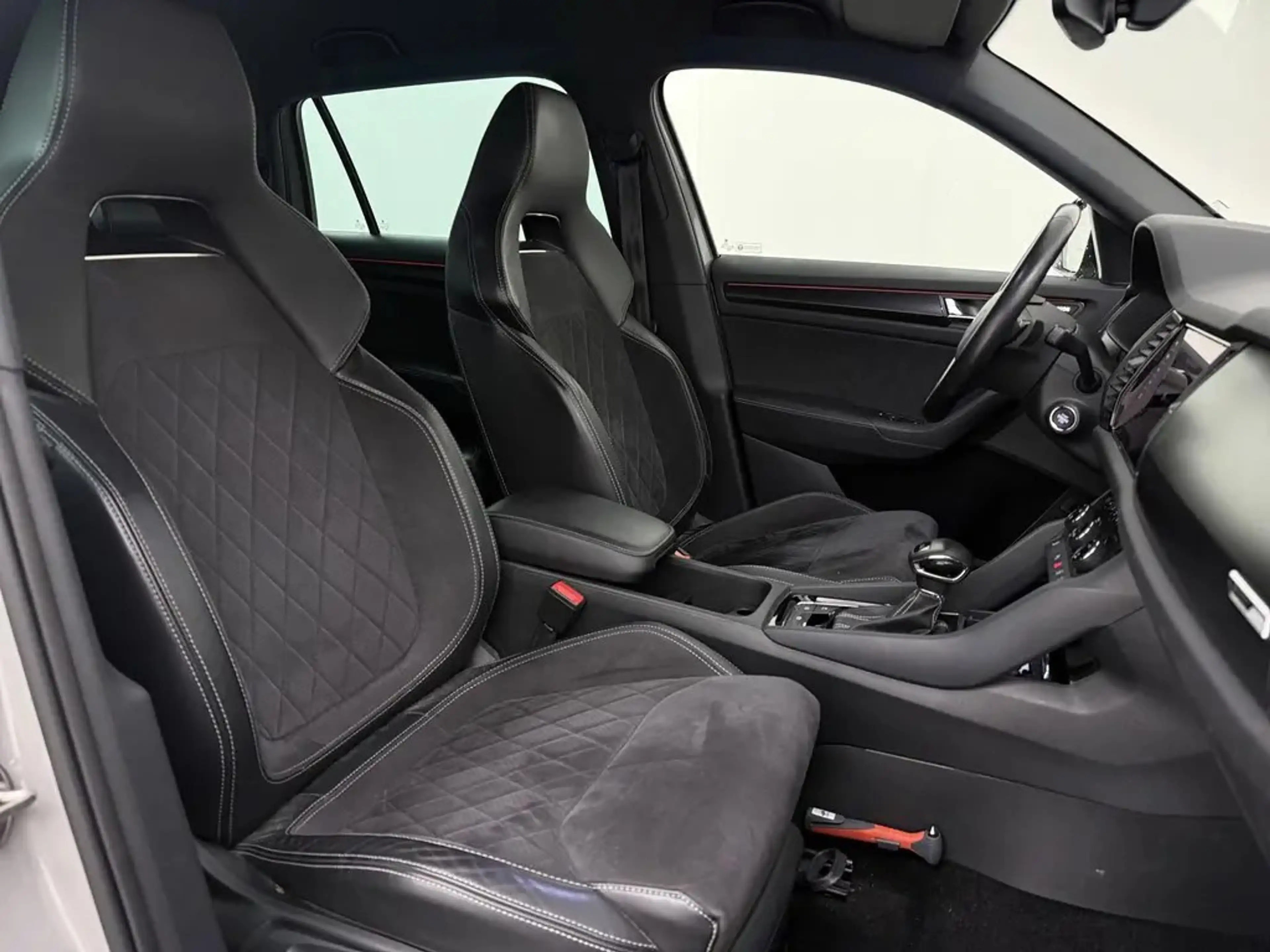 Skoda Kodiaq 1.5 TSI DSG Sportline Business | Trekhaak | Canton — photo 2