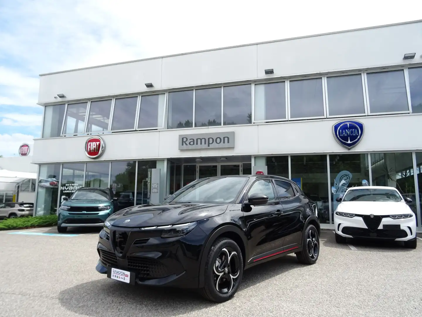 Alfa Romeo Junior Junior 1.2 145 CV Hybrid eDCT6 Speciale Noir - 1