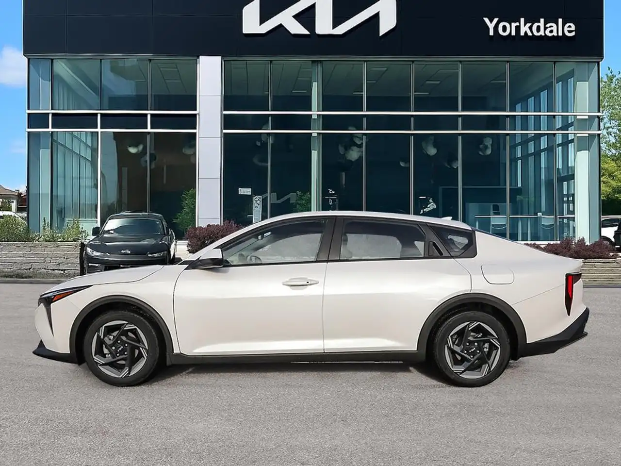 Kia K4 снимка Kia K4