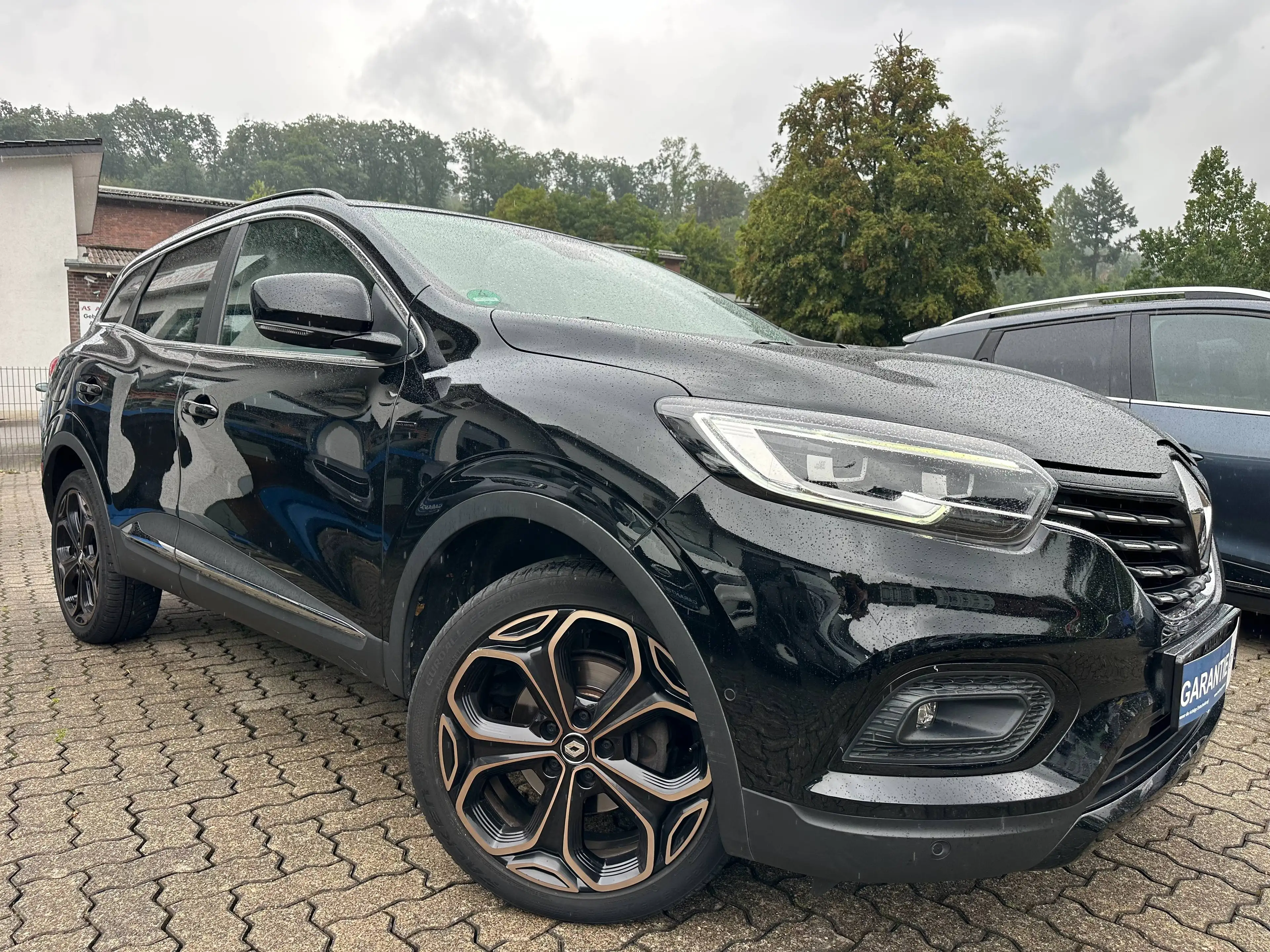 Renault Kadjar 1.3 TCe Black Edition Aut+NAVI+LED+ACC+LEDER+KLIMATRO+PDC+KAMERA+SHZ+TEMPOMAT — photo 2