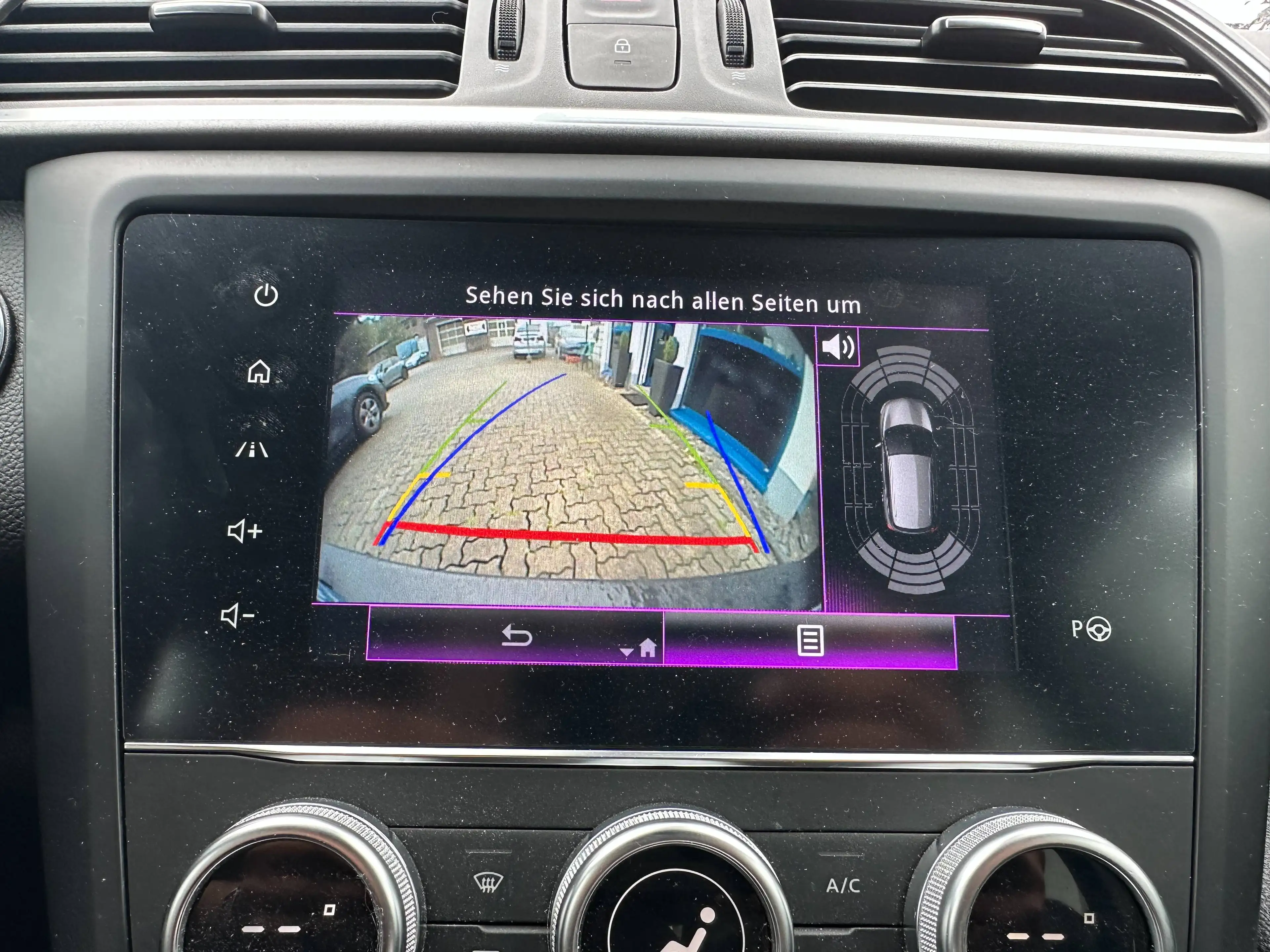 Renault Kadjar 1.3 TCe Black Edition Aut+NAVI+LED+ACC+LEDER+KLIMATRO+PDC+KAMERA+SHZ+TEMPOMAT — photo 10