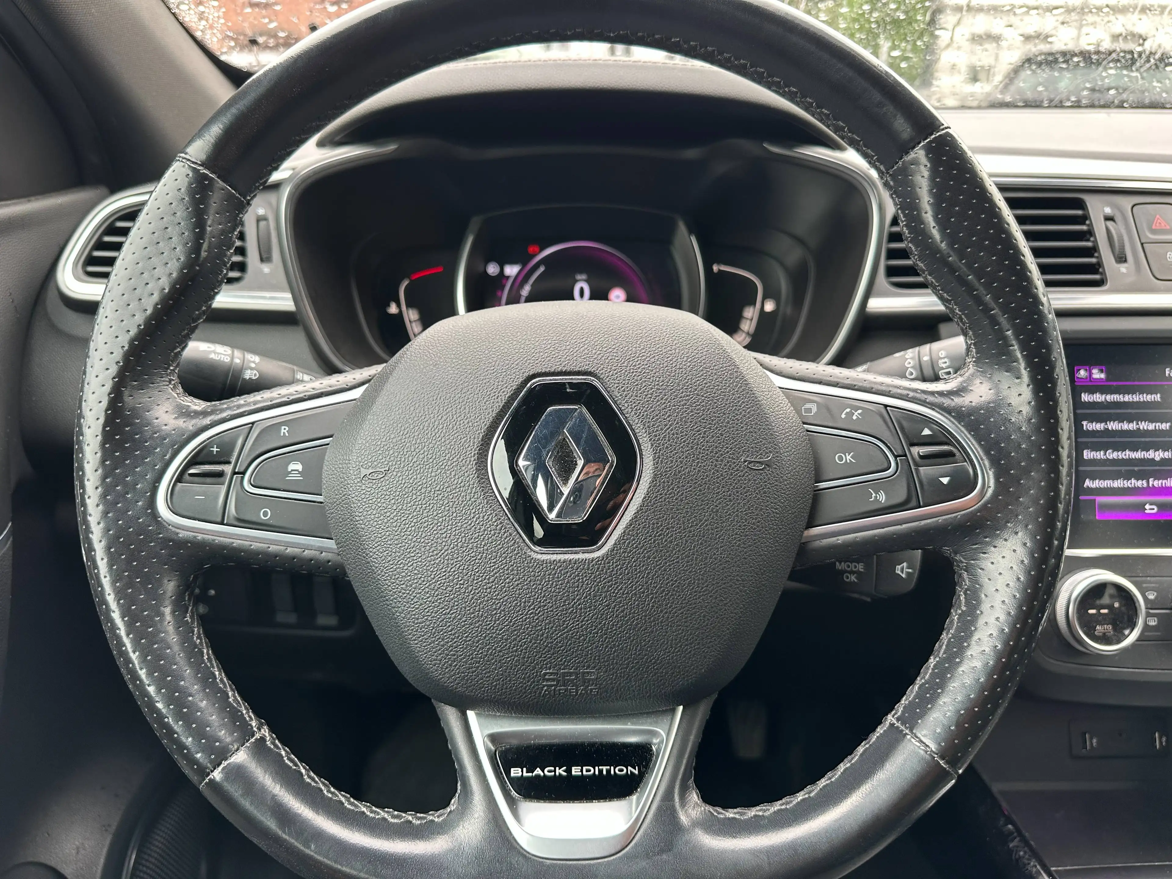 Renault Kadjar 1.3 TCe Black Edition Aut+NAVI+LED+ACC+LEDER+KLIMATRO+PDC+KAMERA+SHZ+TEMPOMAT — photo 11