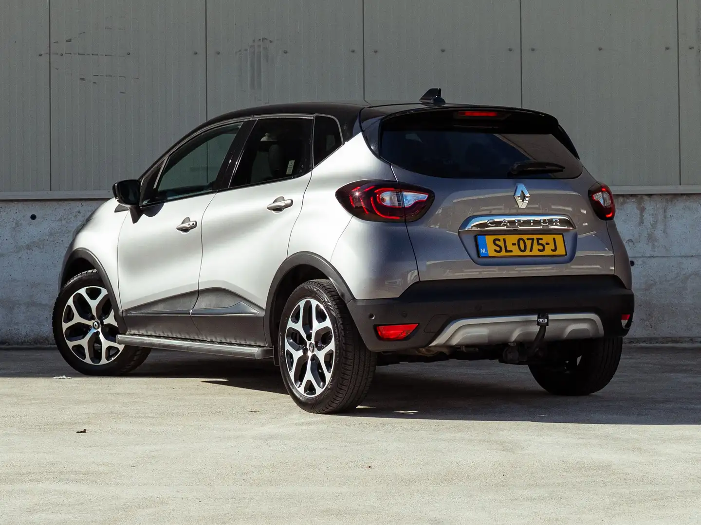 Renault Captur 0.9 TCe Edition One 90pk (2018) | Navi Full-Map | Grau - 2