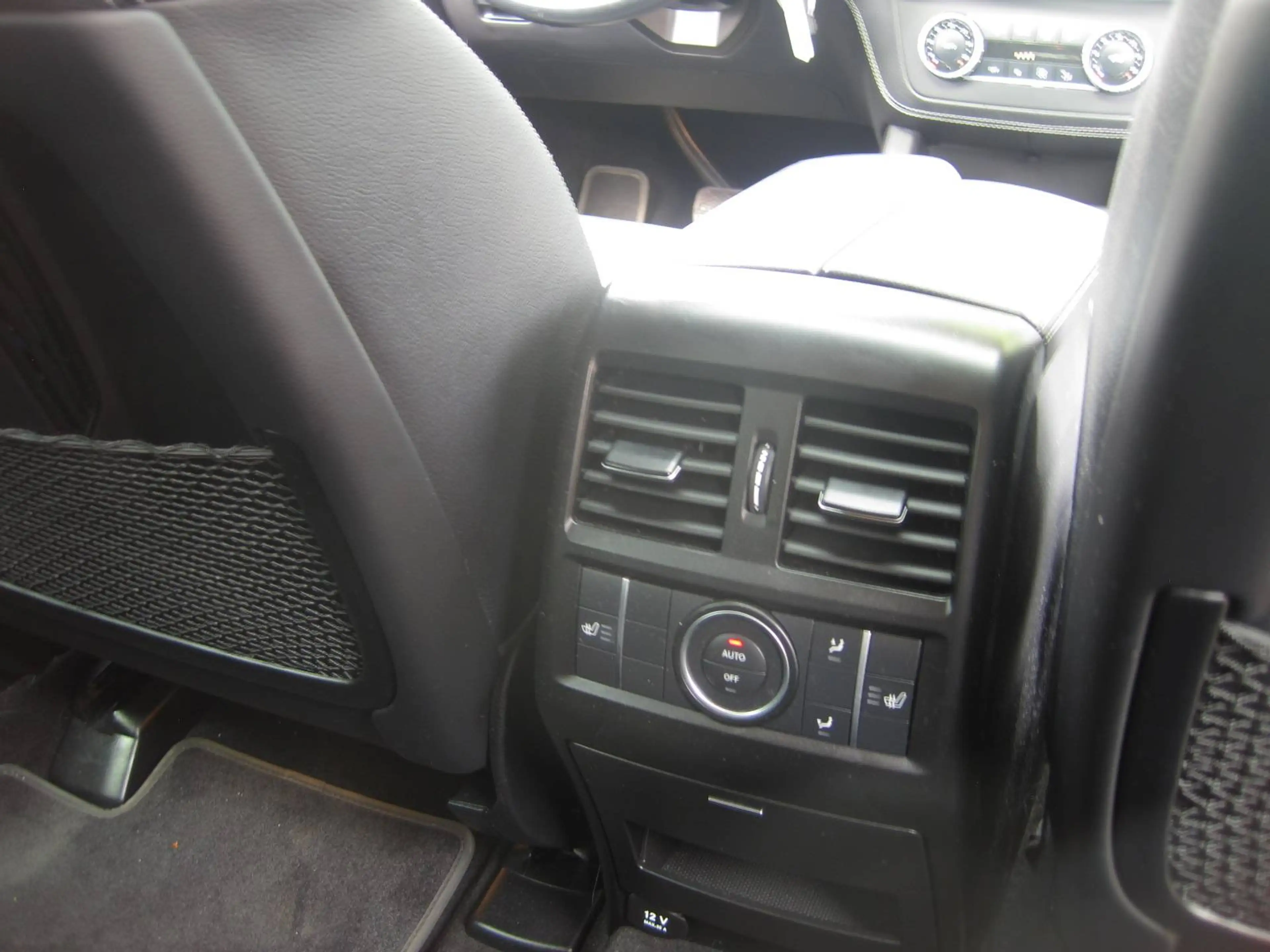 Mercedes-Benz ML 350 -CDI BlueTec 4Matic-KAMARA-AHK-ESSD-NAVI — photo 10