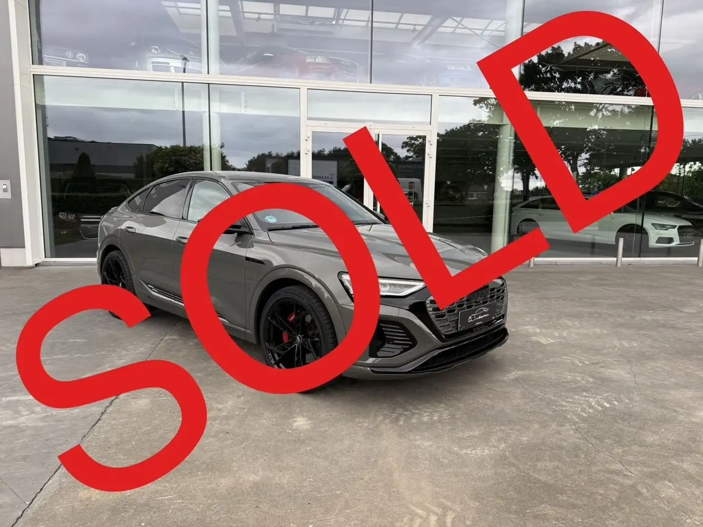 Audi Q8 e-tron SOLD BIJ GARAGE VRIENS YVES BV!!!!! Gris - 1