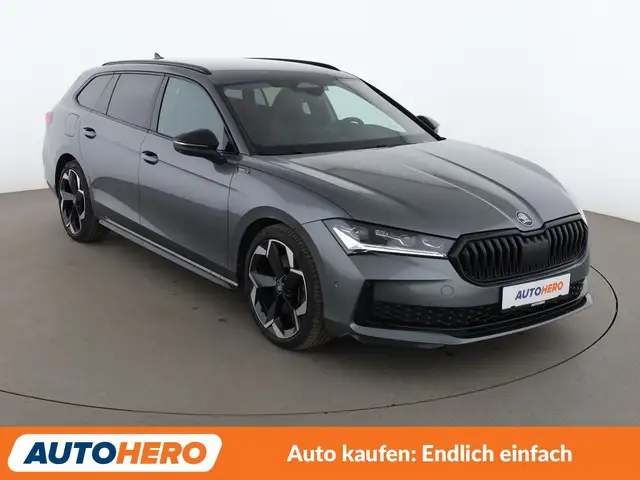 Skoda Superb view 8