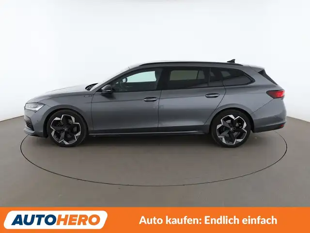 Skoda Superb view 3