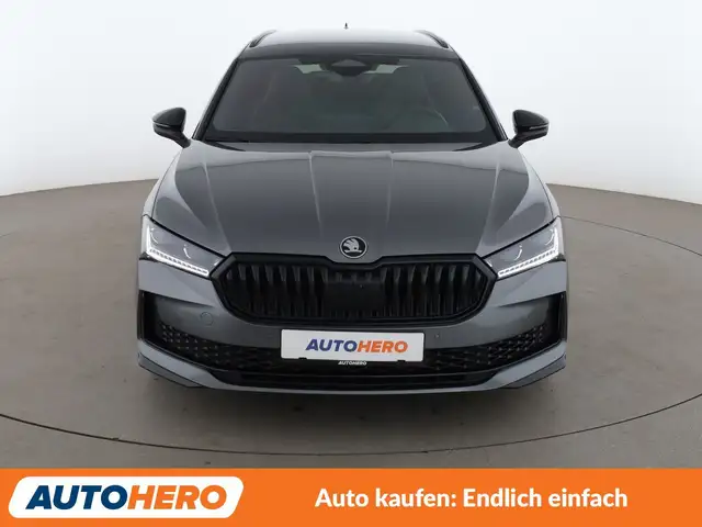 Skoda Superb view 9