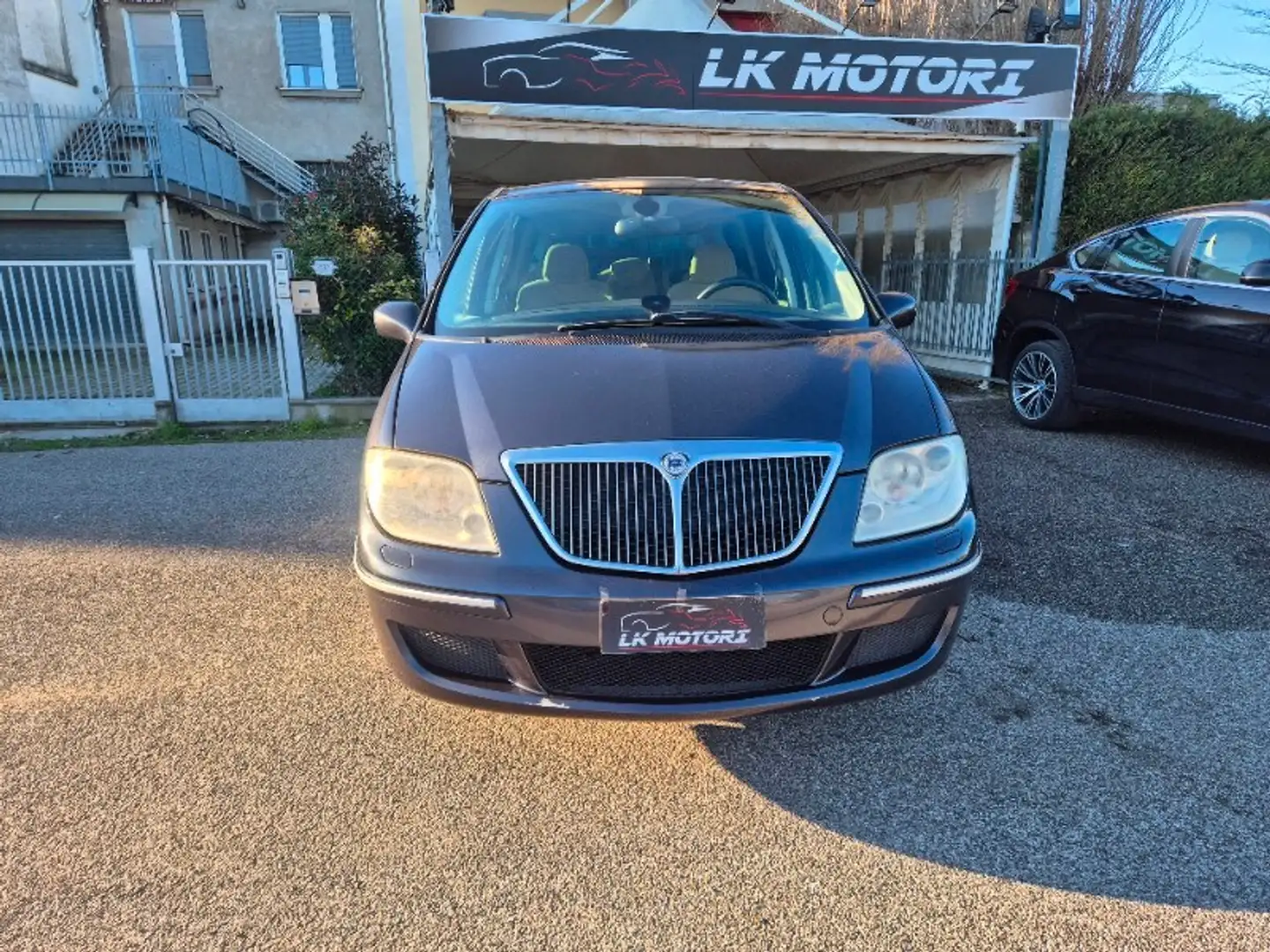 Lancia Phedra 2.2 MJT Oro Blau - 1