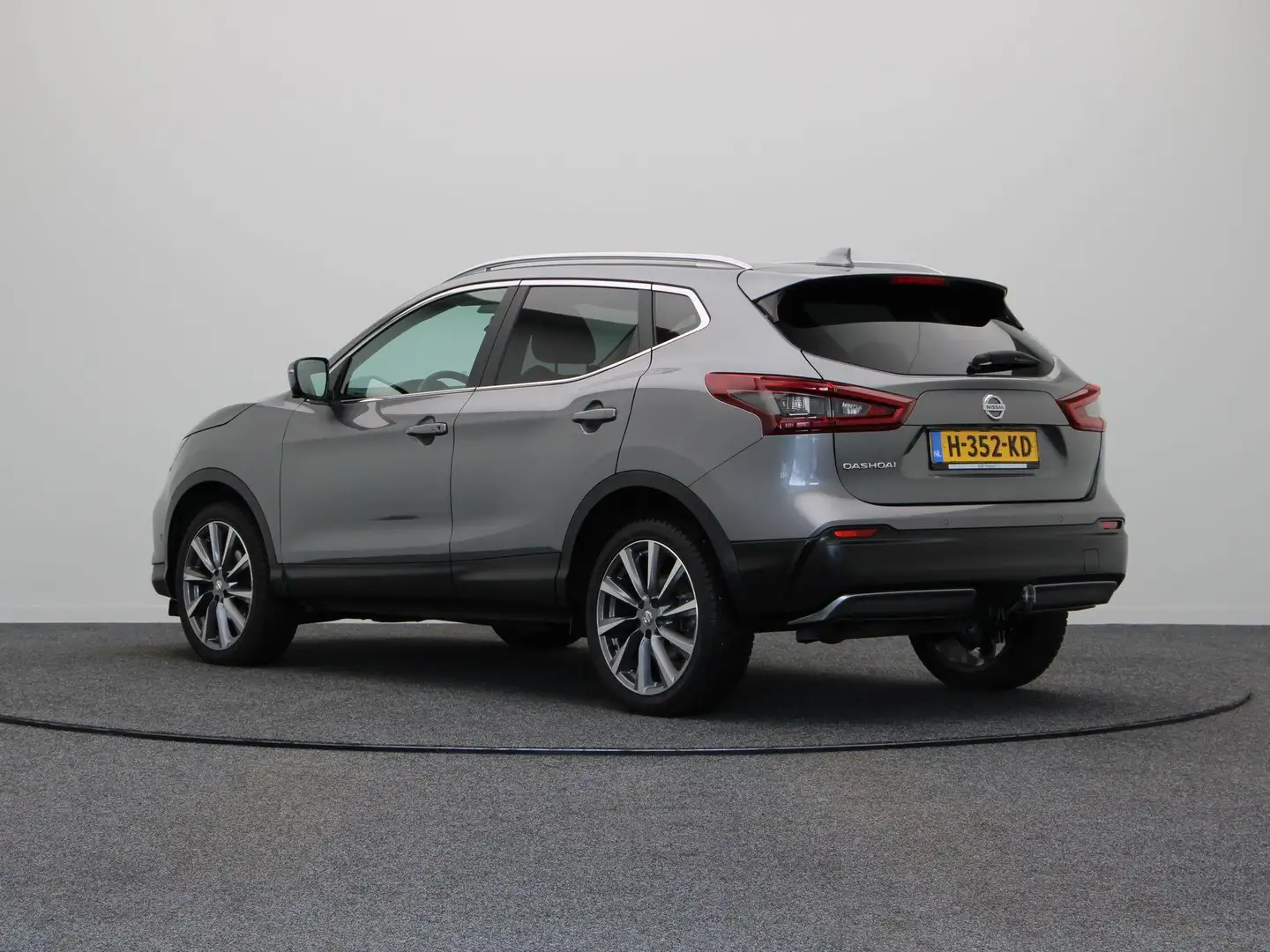 Nissan Qashqai 140pk DIG-T Tekna | Stoelverwarming | Panoramadak Gris - 2