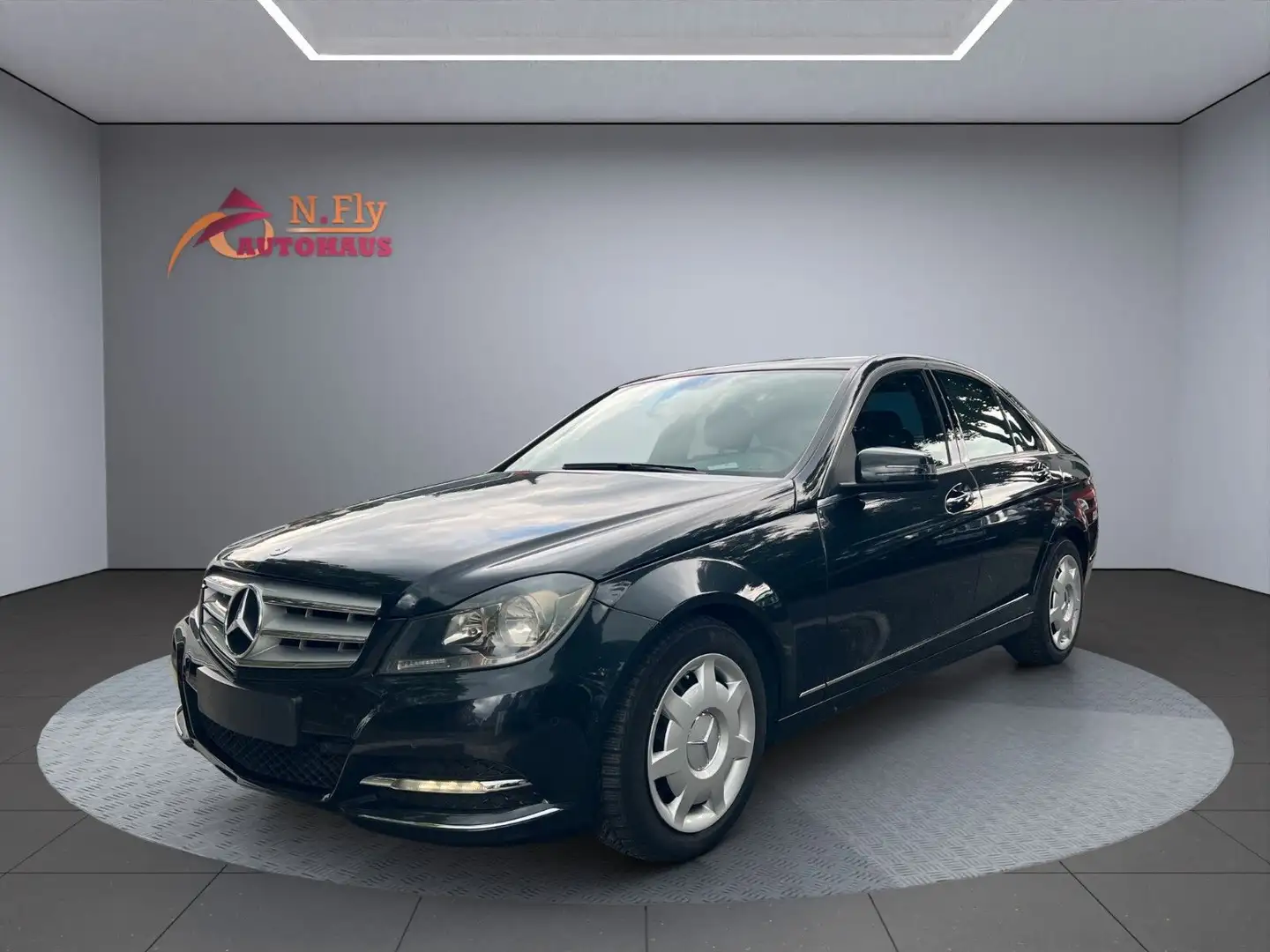 Mercedes-Benz C 200 CDI Limo BlueEfficiency Avantgarde PDC*NAV Schwarz - 1