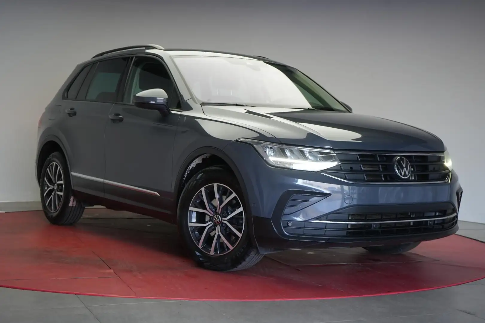 Volkswagen Tiguan 2.0 TDI DSG Life Navi/ACC/Lane/Side/ Grey - 1