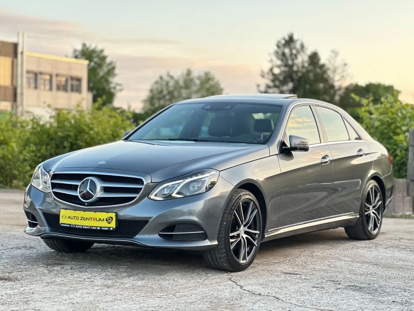 Mercedes-Benz E 350 BlueTec 4Matic*AVANTGARDE*360°KAMERA*LEDER* Grigio - 2