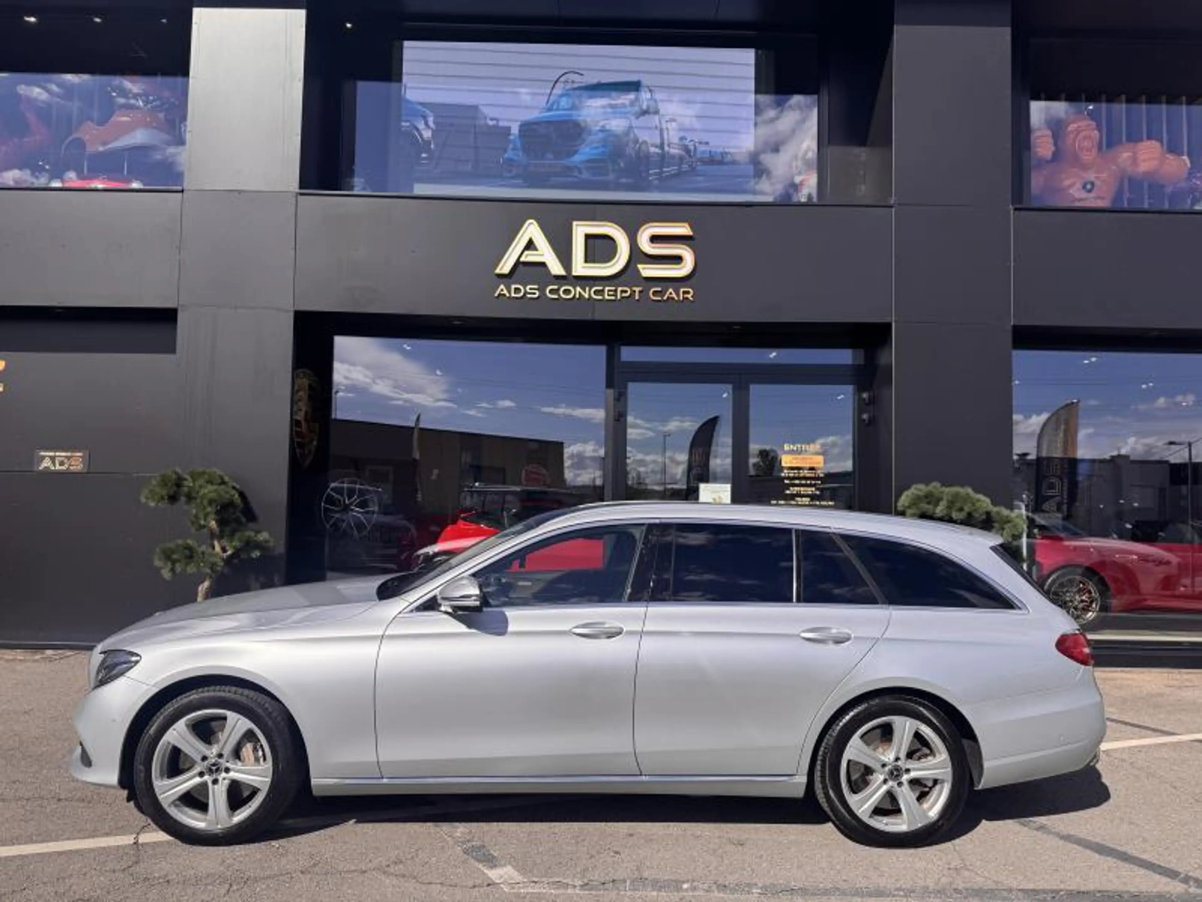 Mercedes-Benz E 400 Avantgarde/Attelage/Sièges électriques chauffant — photo 12