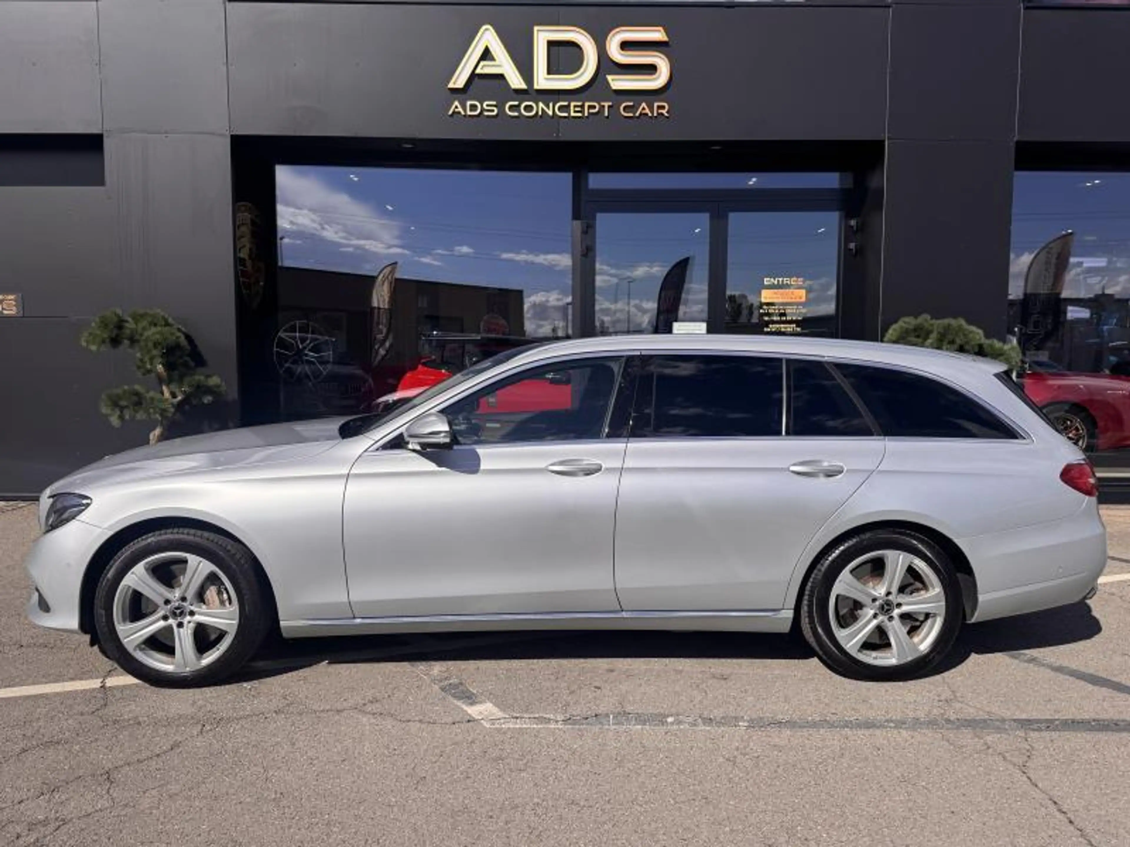 Mercedes-Benz E 400 Avantgarde/Attelage/Sièges électriques chauffant — photo 4