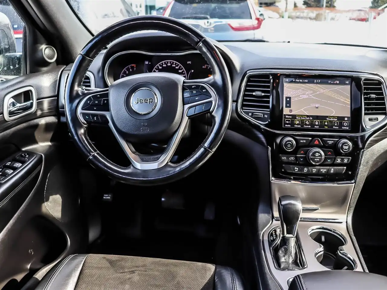 Jeep Grand Cherokee снимка Jeep Grand Cherokee
