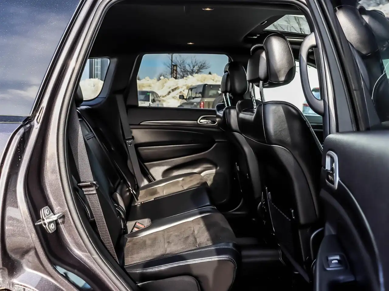 Jeep Grand Cherokee снимка Jeep Grand Cherokee