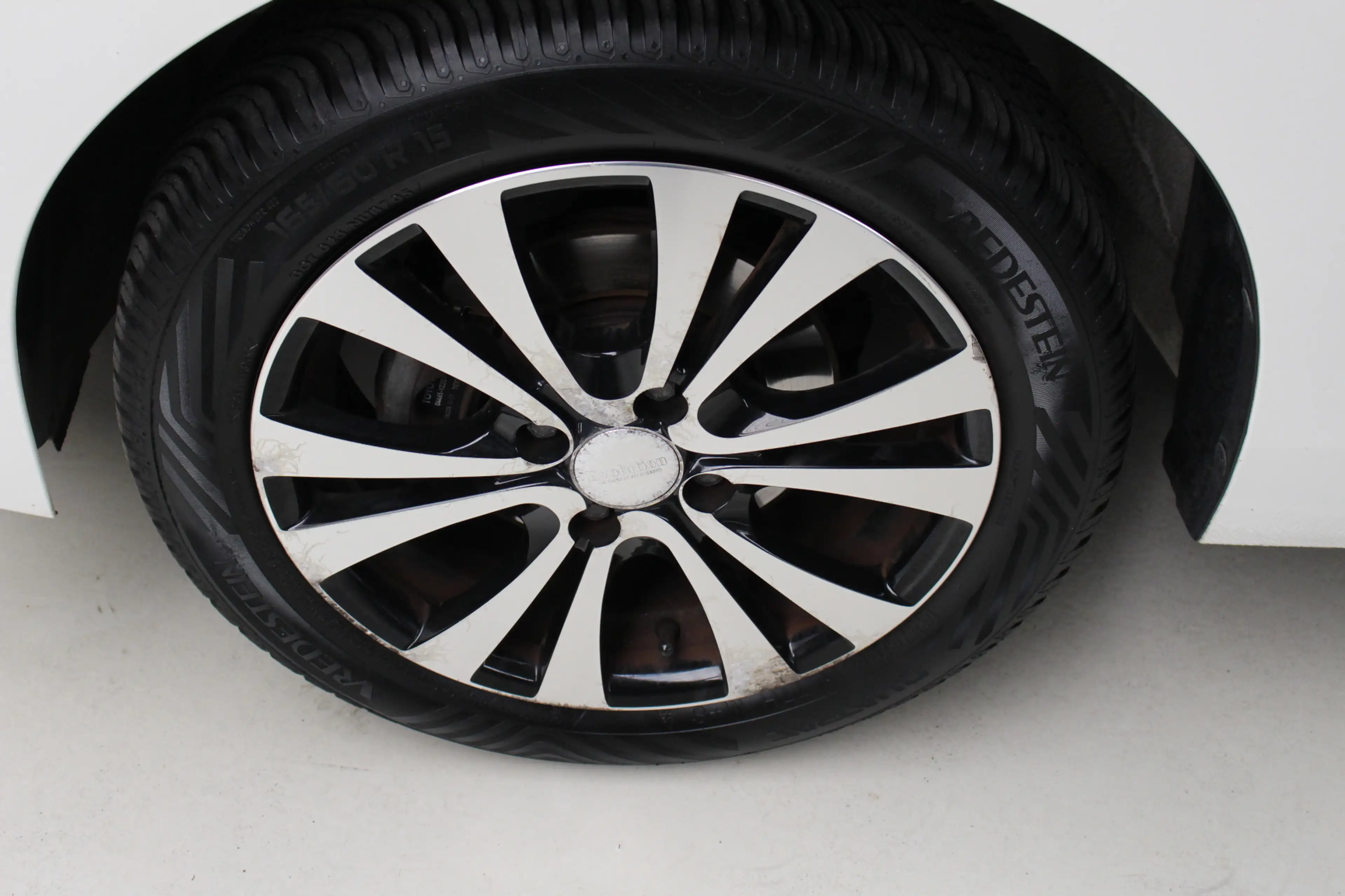 Toyota Aygo 1.0 VVT-i x-sport 5-drs | Airco | Camera | All Sea — photo 10