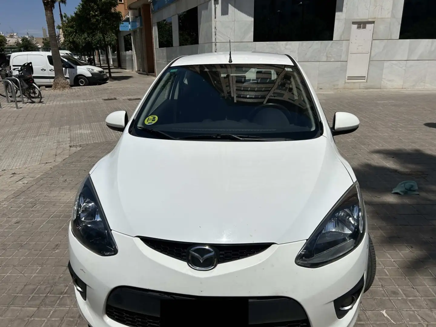 Mazda 2 1.6CRTD Style Blanc - 1
