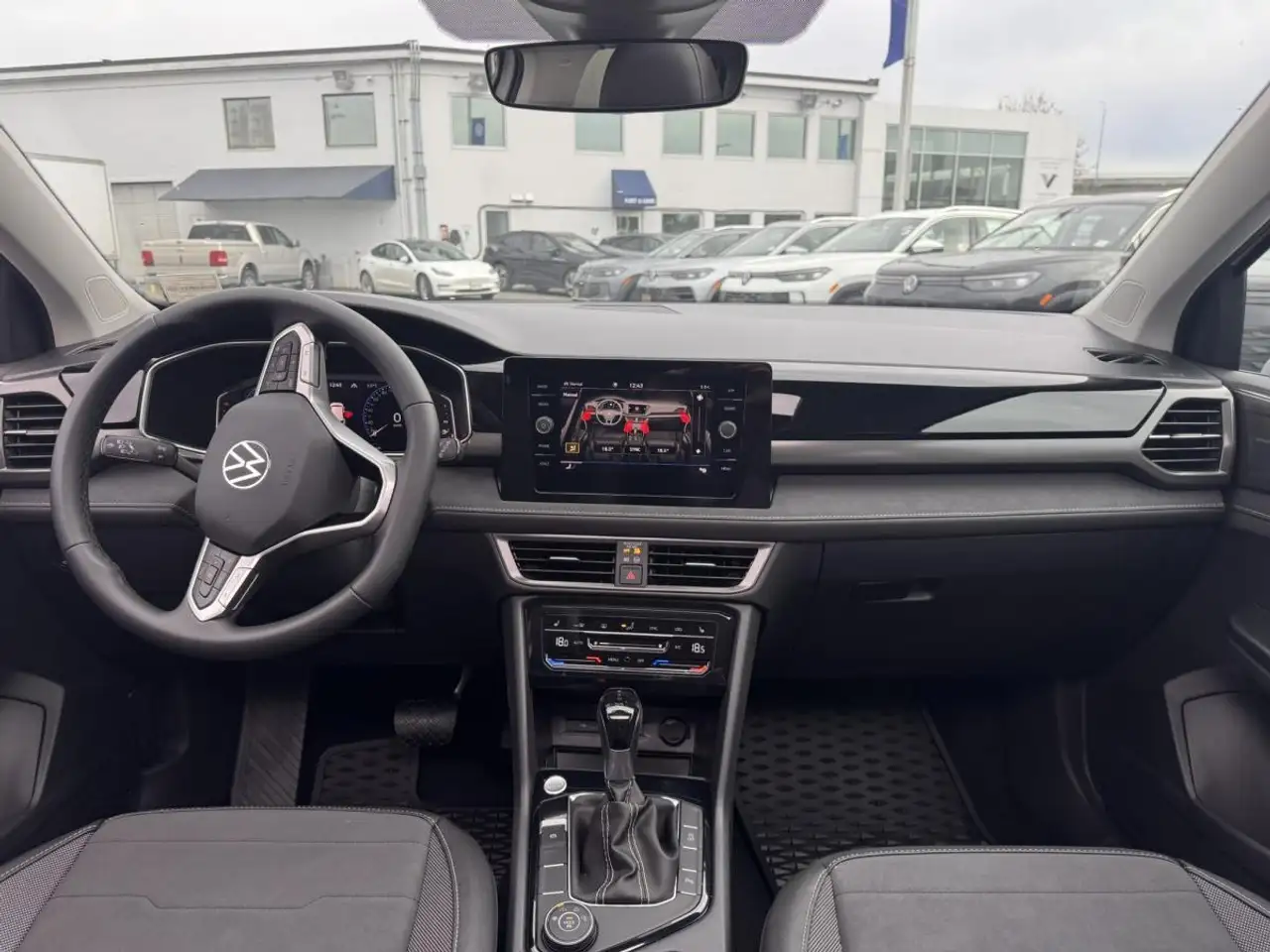 Volkswagen Taos снимка Volkswagen Taos