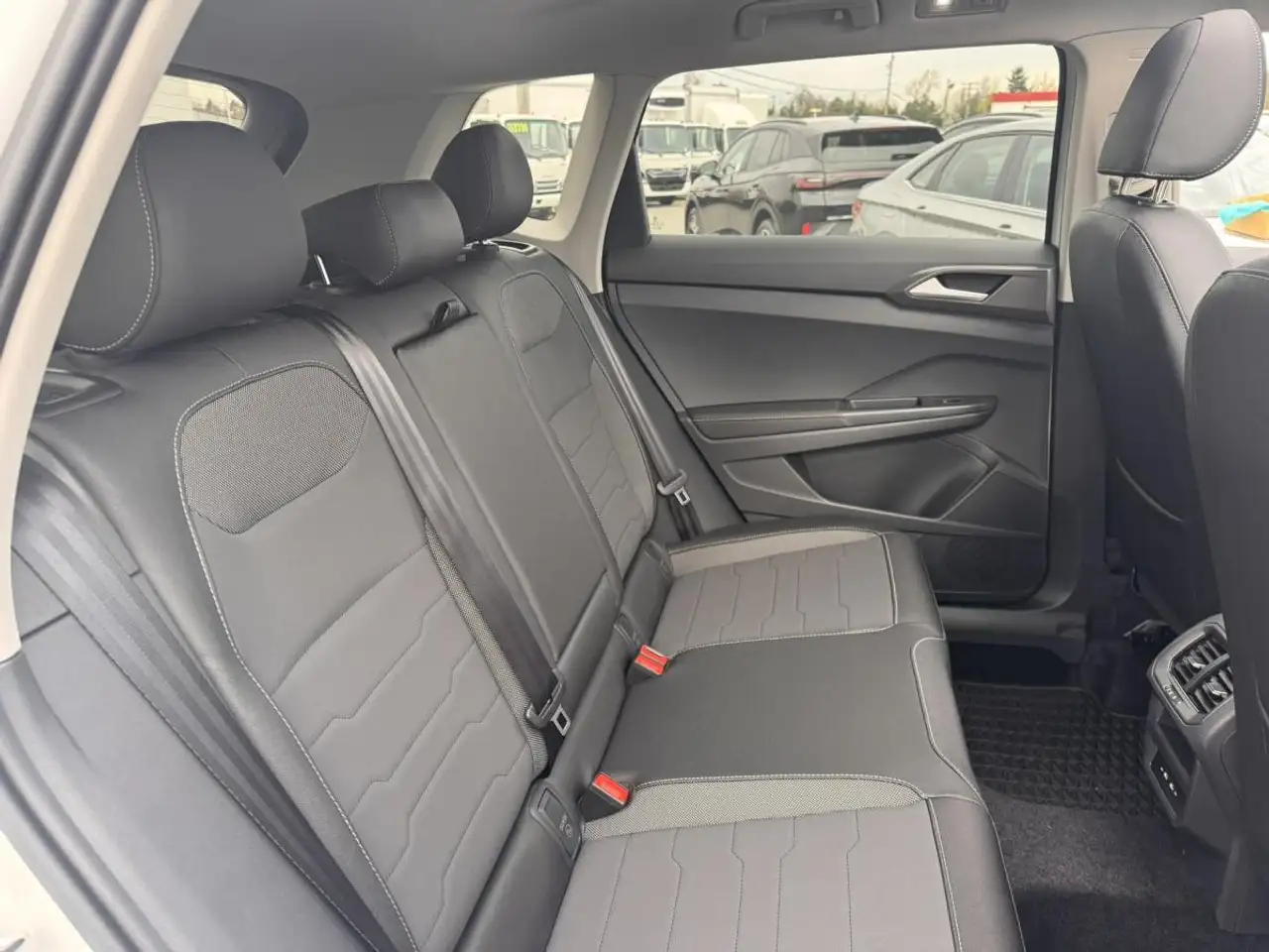 Volkswagen Taos снимка Volkswagen Taos