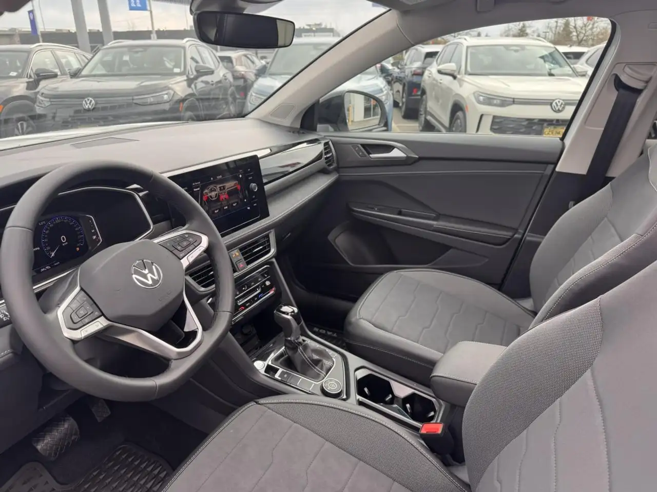 Volkswagen Taos снимка Volkswagen Taos