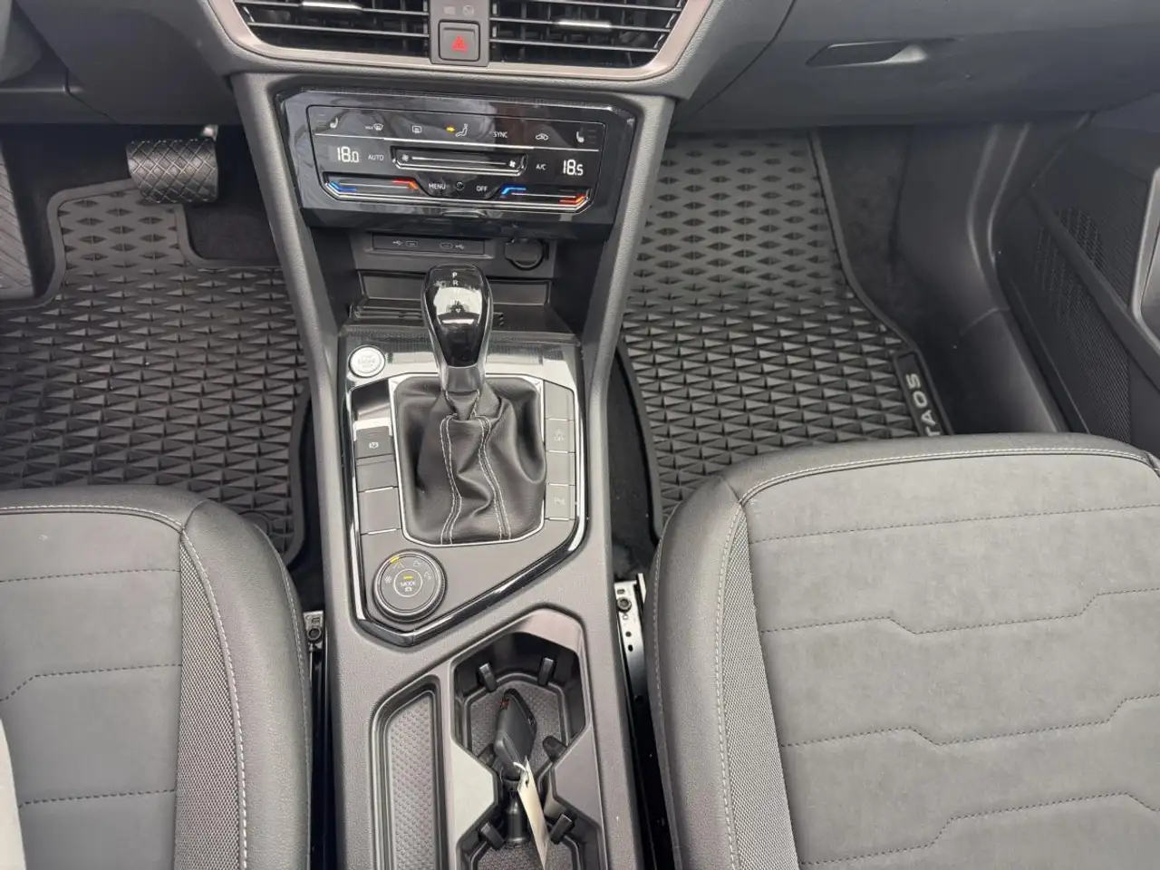 Volkswagen Taos снимка Volkswagen Taos