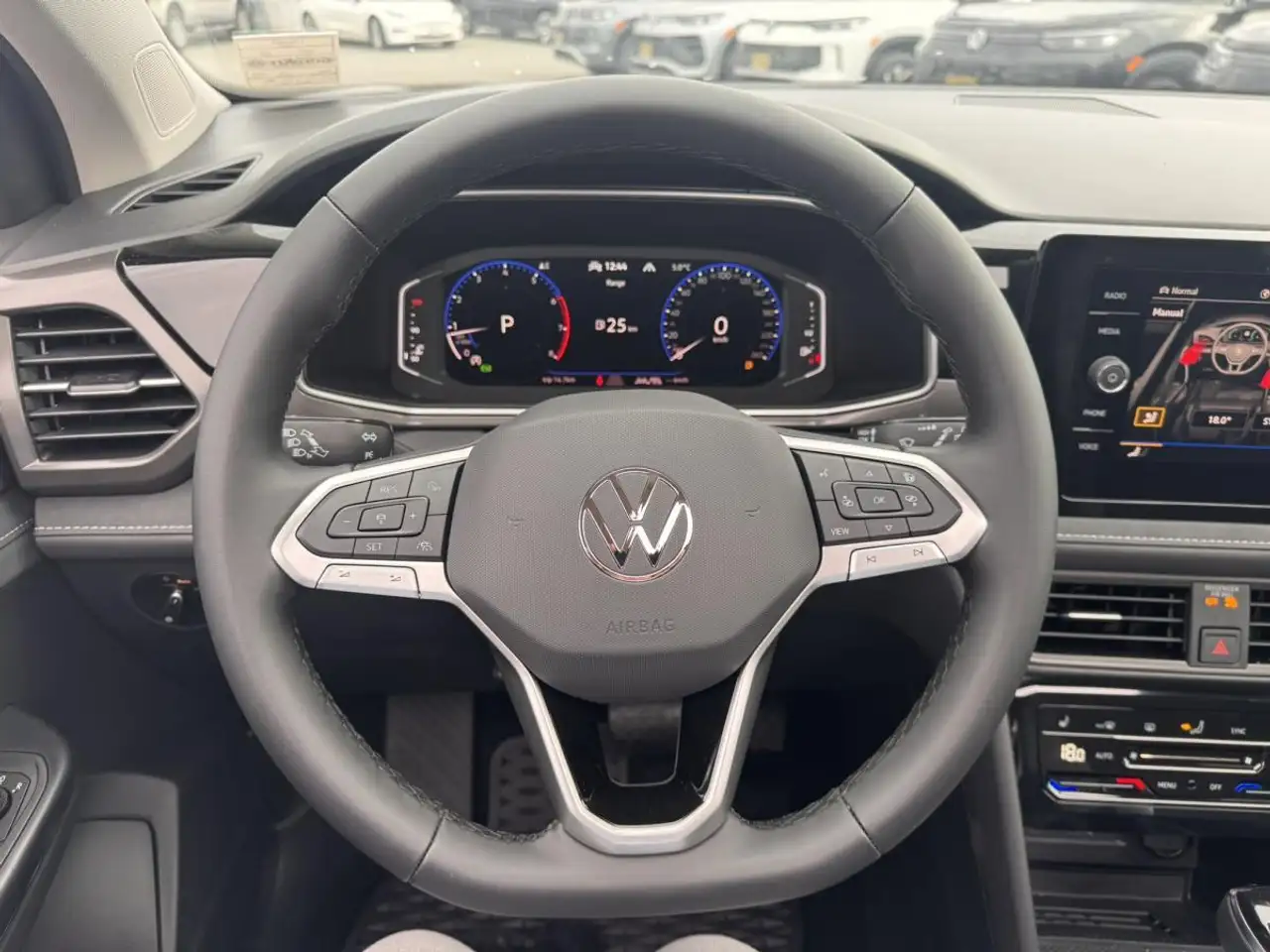 Volkswagen Taos снимка Volkswagen Taos