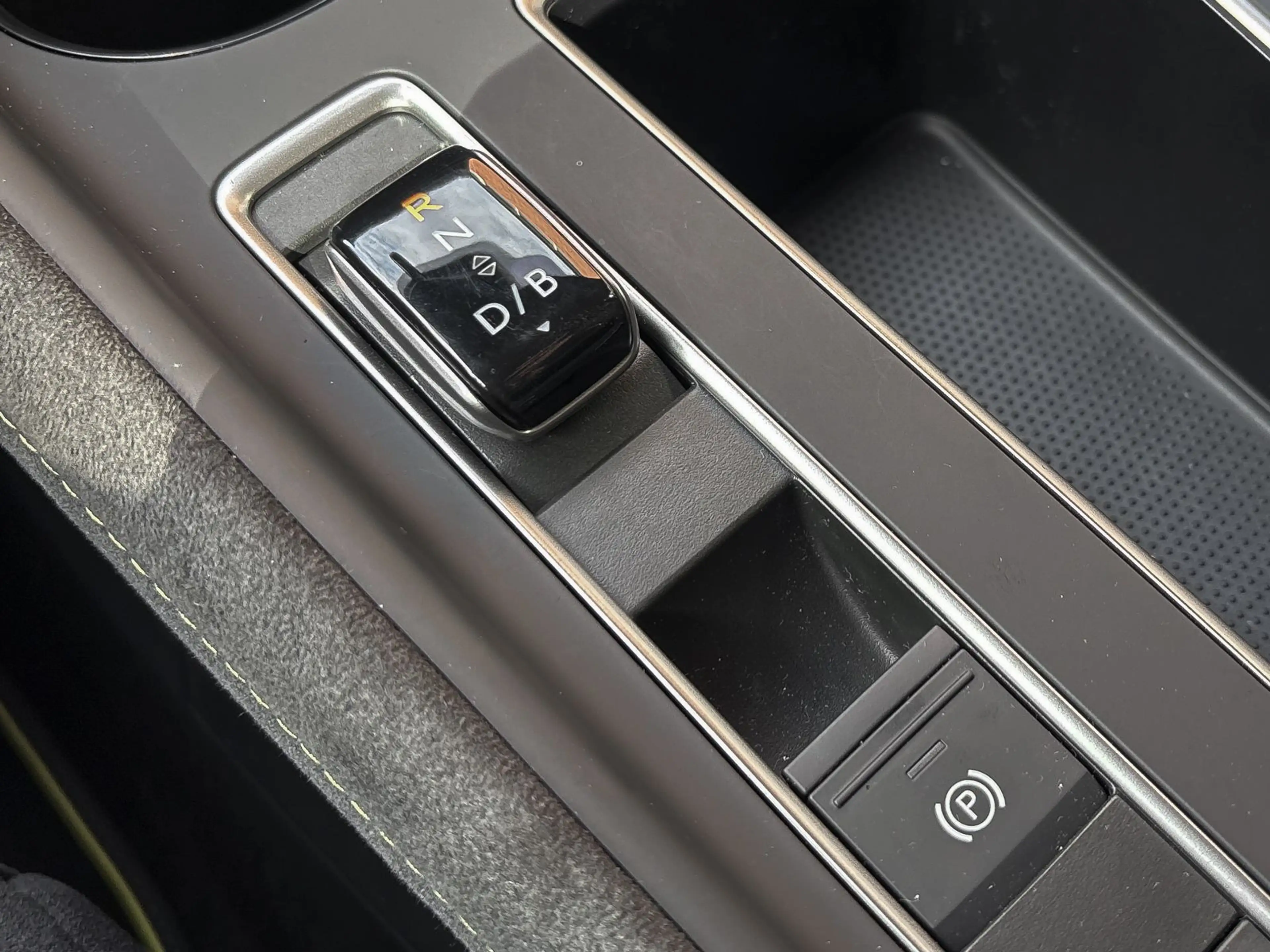Skoda Elroq RS 4x4 LED Navi AHK Wärmepumpe — photo 11