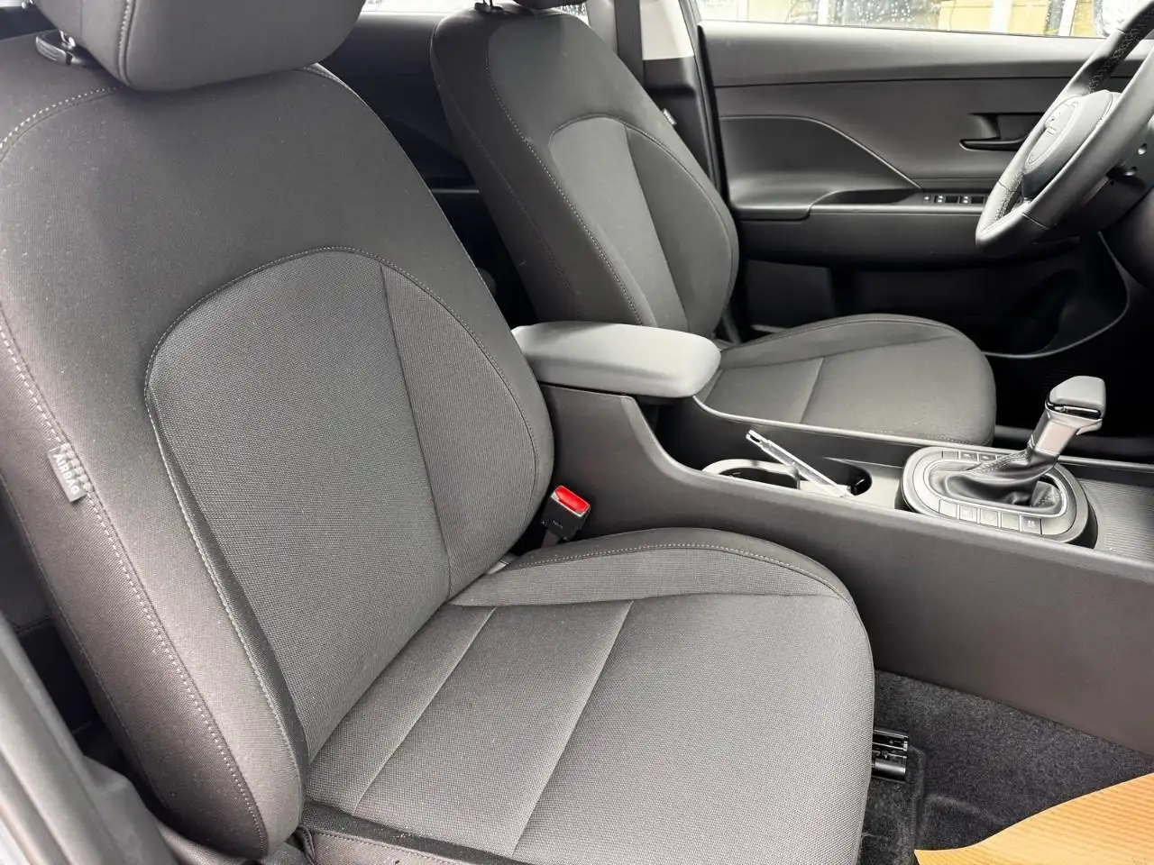 Hyundai KONA снимка Hyundai KONA