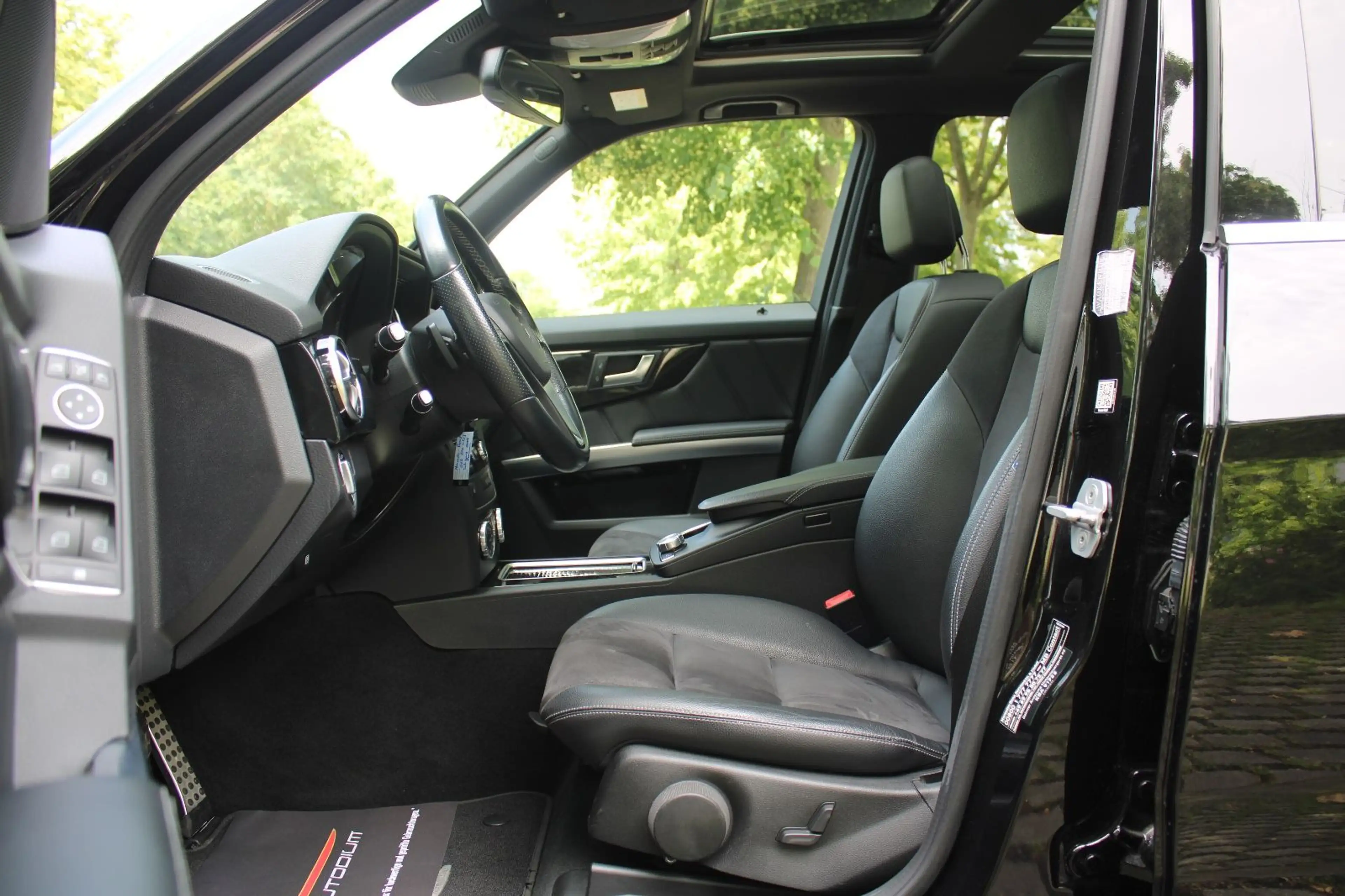 Mercedes-Benz GLK 220 CDI *Sportpaket/Pano/Leder/AHK!/ILS/19'* — photo 10