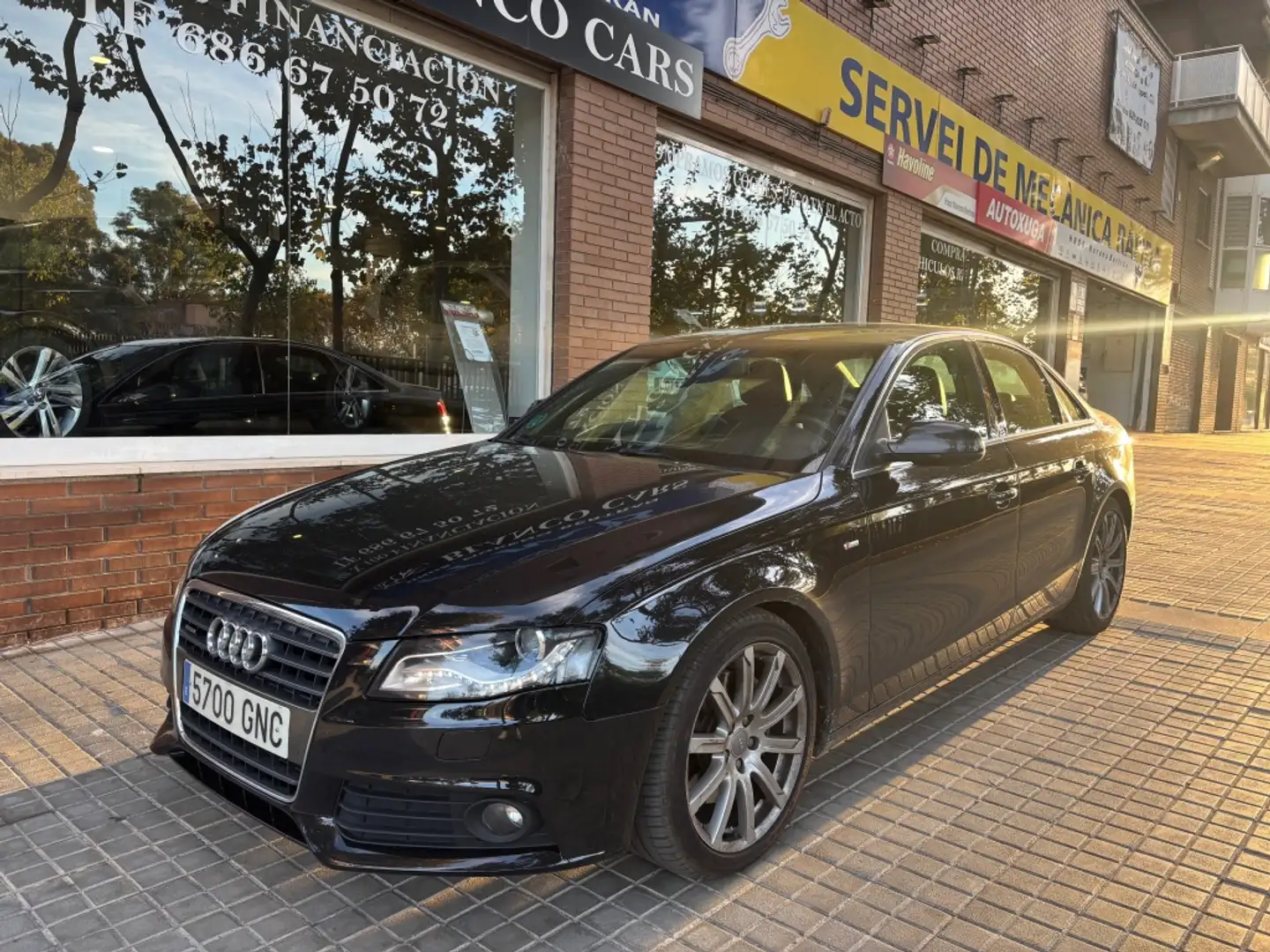 Audi A4 2.0 TFSI Multitronic 211 Noir - 2