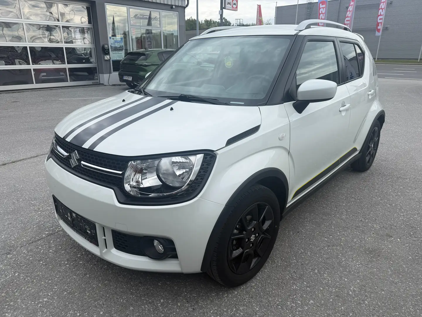 Suzuki Ignis Ignis 1,2 DualJet Shine 4WD Shine Weiß - 1