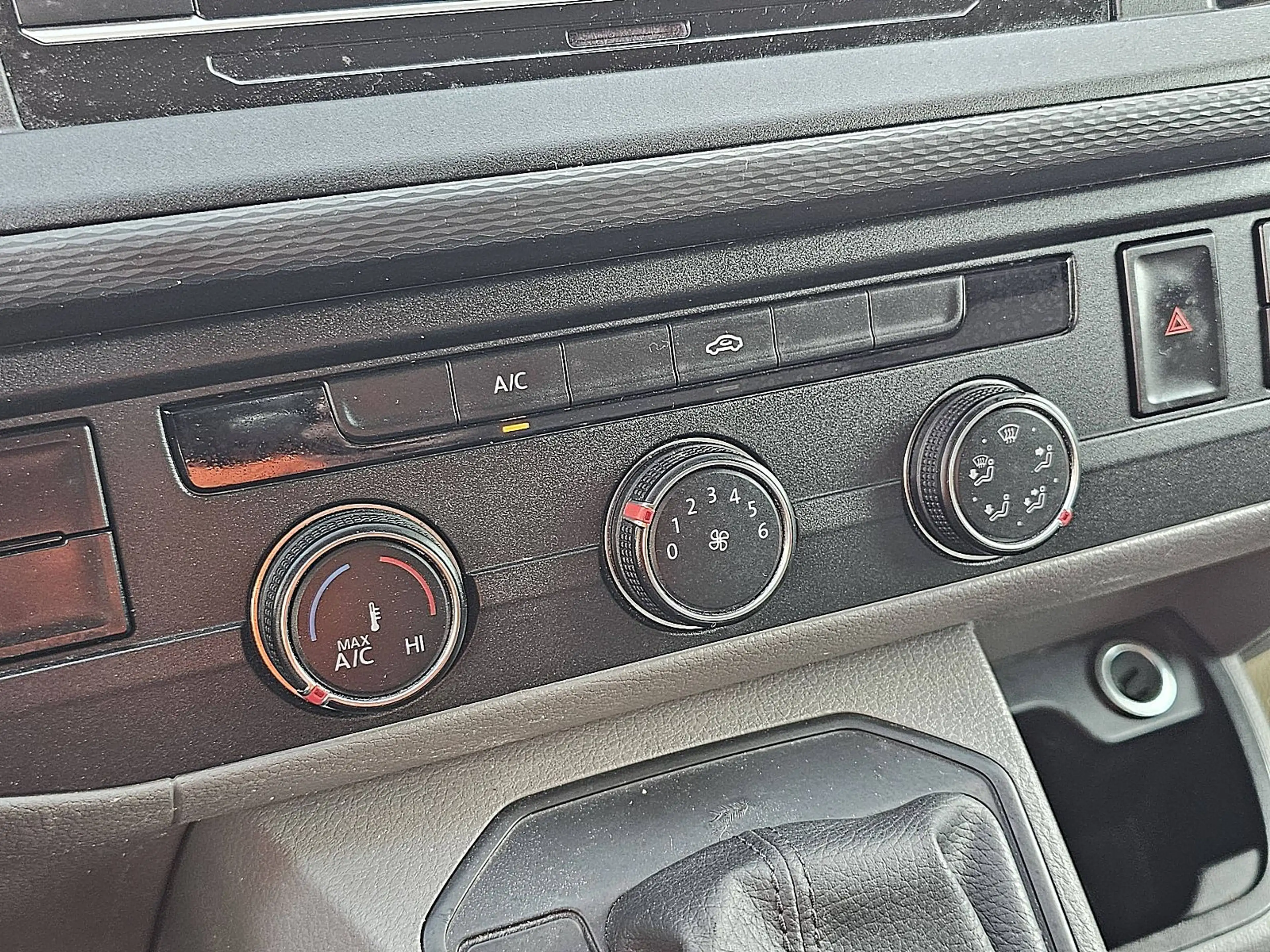 Volkswagen Transporter 2.0 TDI T6.1 150Pk L2H1 Autm — photo 10