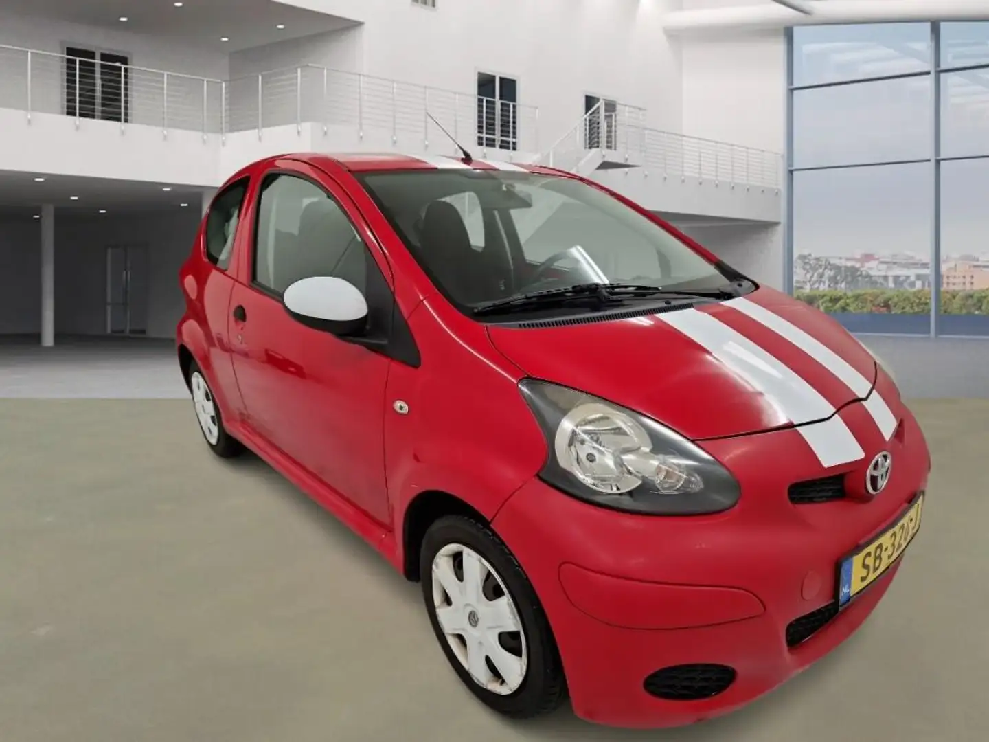 Toyota Aygo 1.0-12V Access Rood - 2