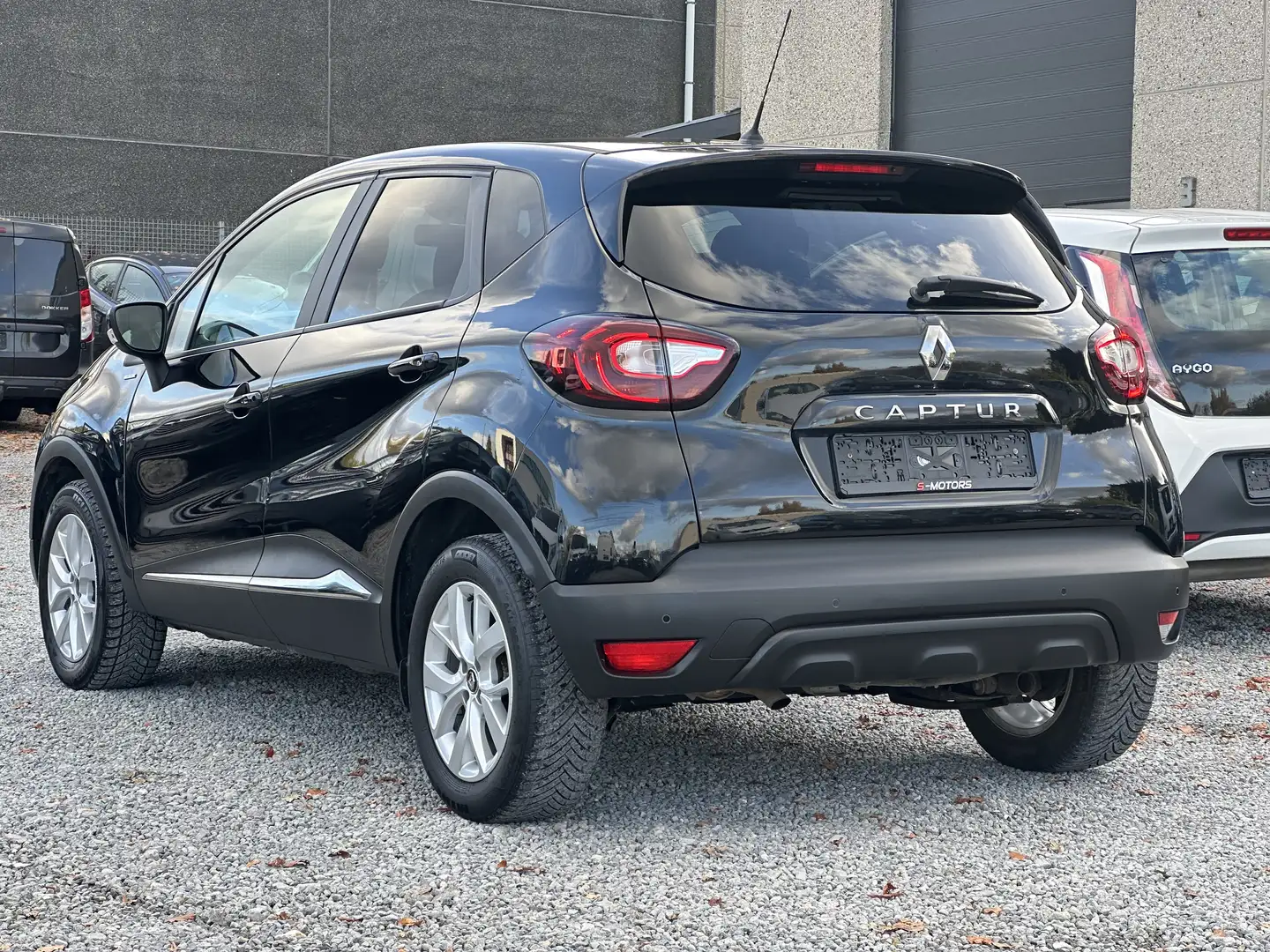 Renault Captur 1,5 DCI • GPS • AIRCO • EURO 6C • GARANTIE Noir - 2