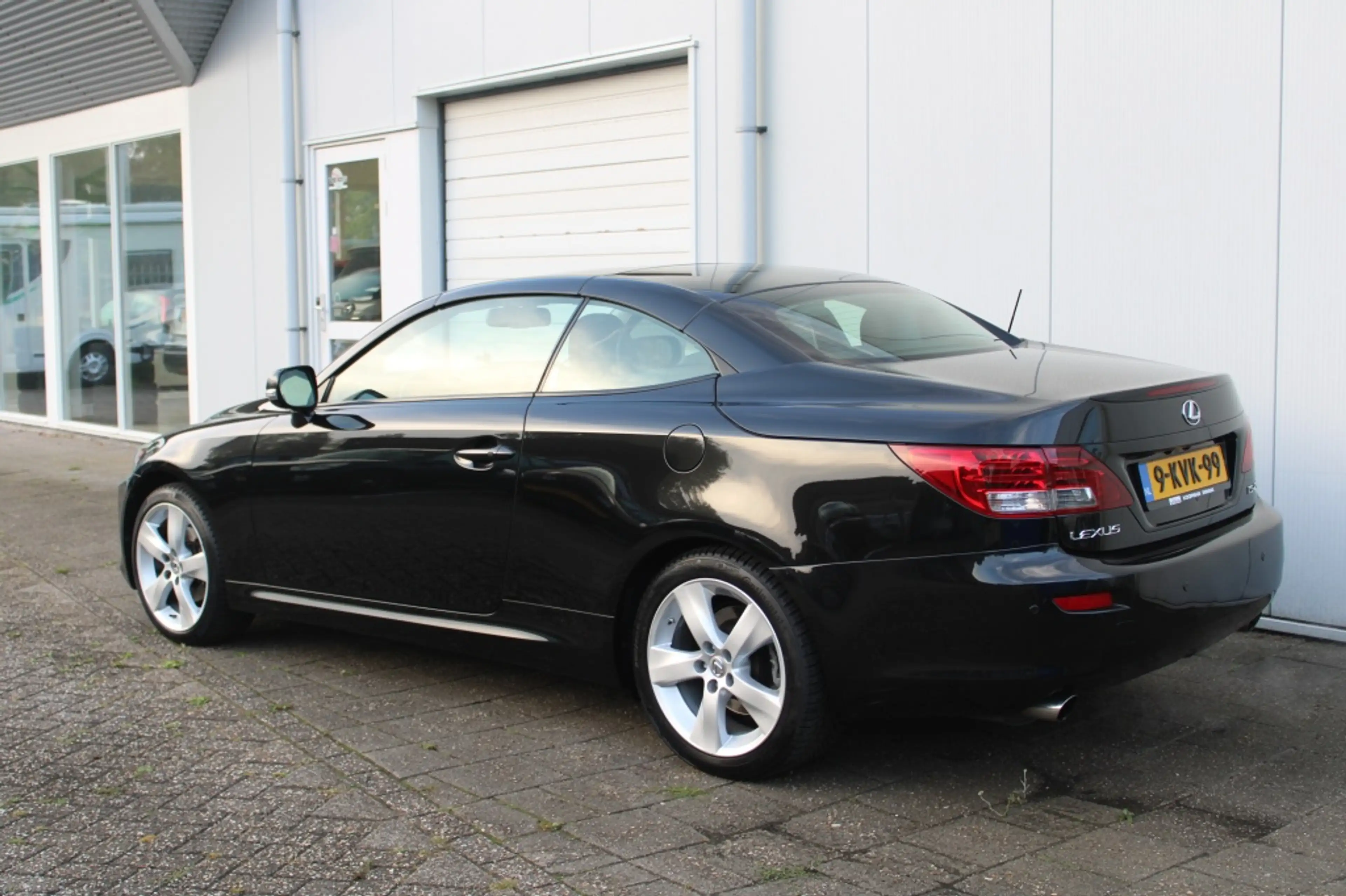 Lexus IS 250 Cabriolet 250C Executive — photo 2