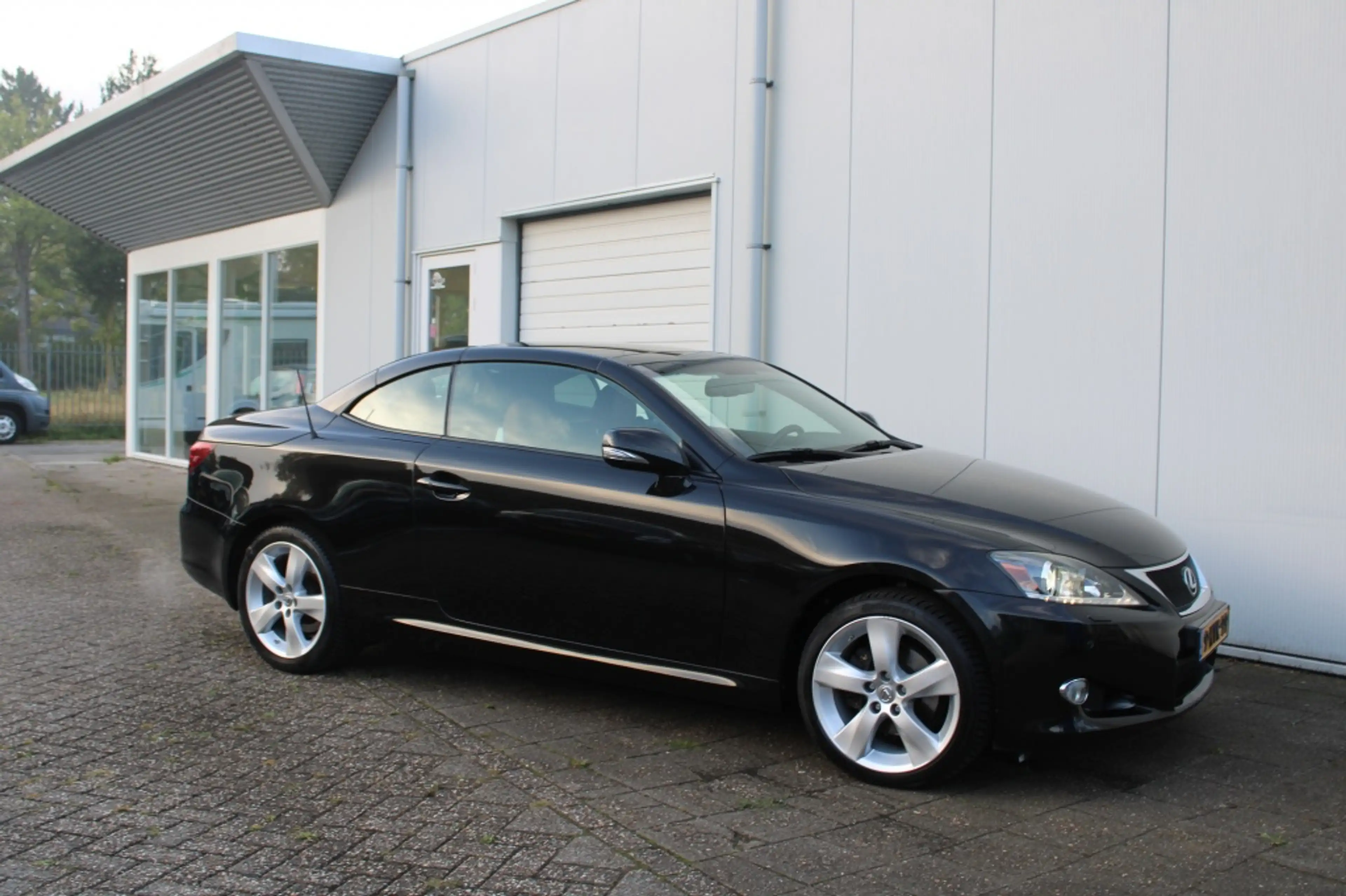Lexus IS 250 Cabriolet 250C Executive — photo 6