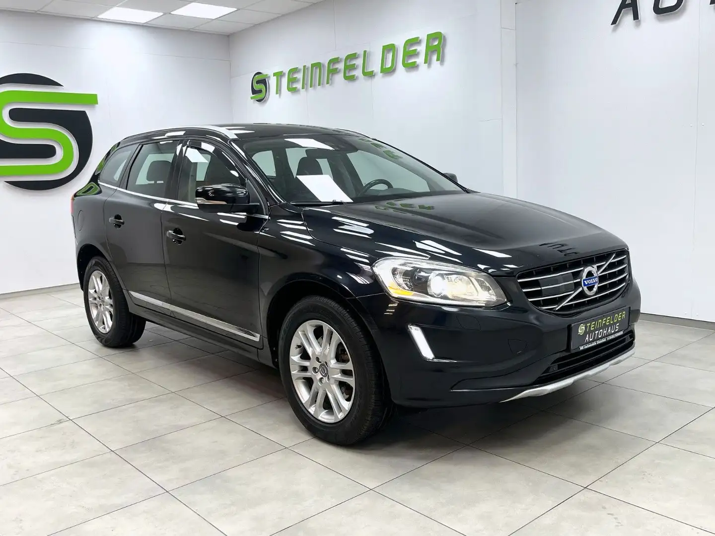 Volvo XC60 D5 Summum AWD / MEMORY / RKAM / LEDER Schwarz - 1