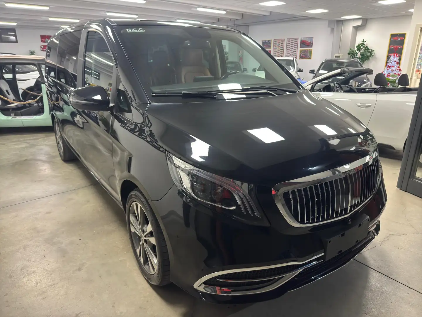 Mercedes-Benz V 220 d Allestimento MAYBACH , pelle biscotto Garanzia Negru - 1