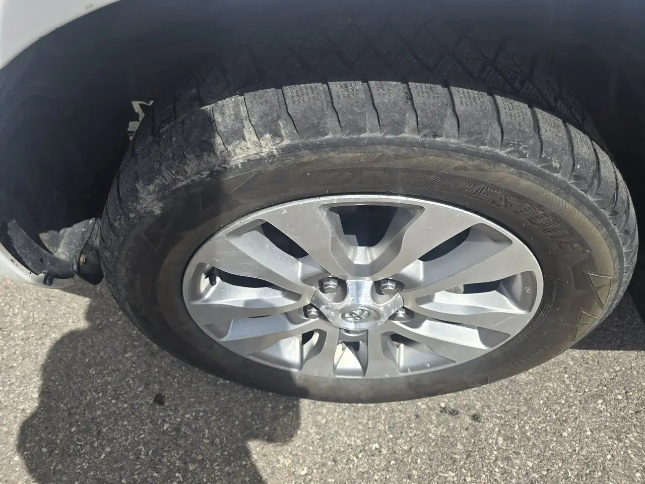 Toyota Sequoia снимка Toyota Sequoia