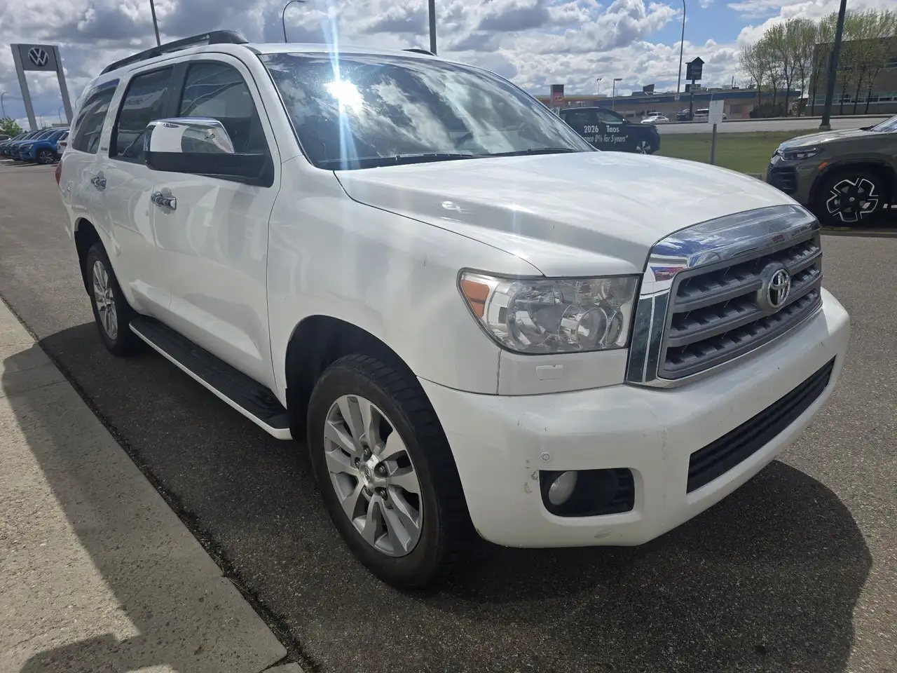 Toyota Sequoia снимка Toyota Sequoia