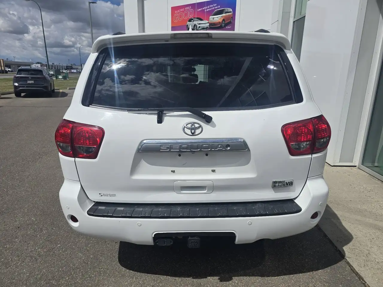 Toyota Sequoia снимка Toyota Sequoia